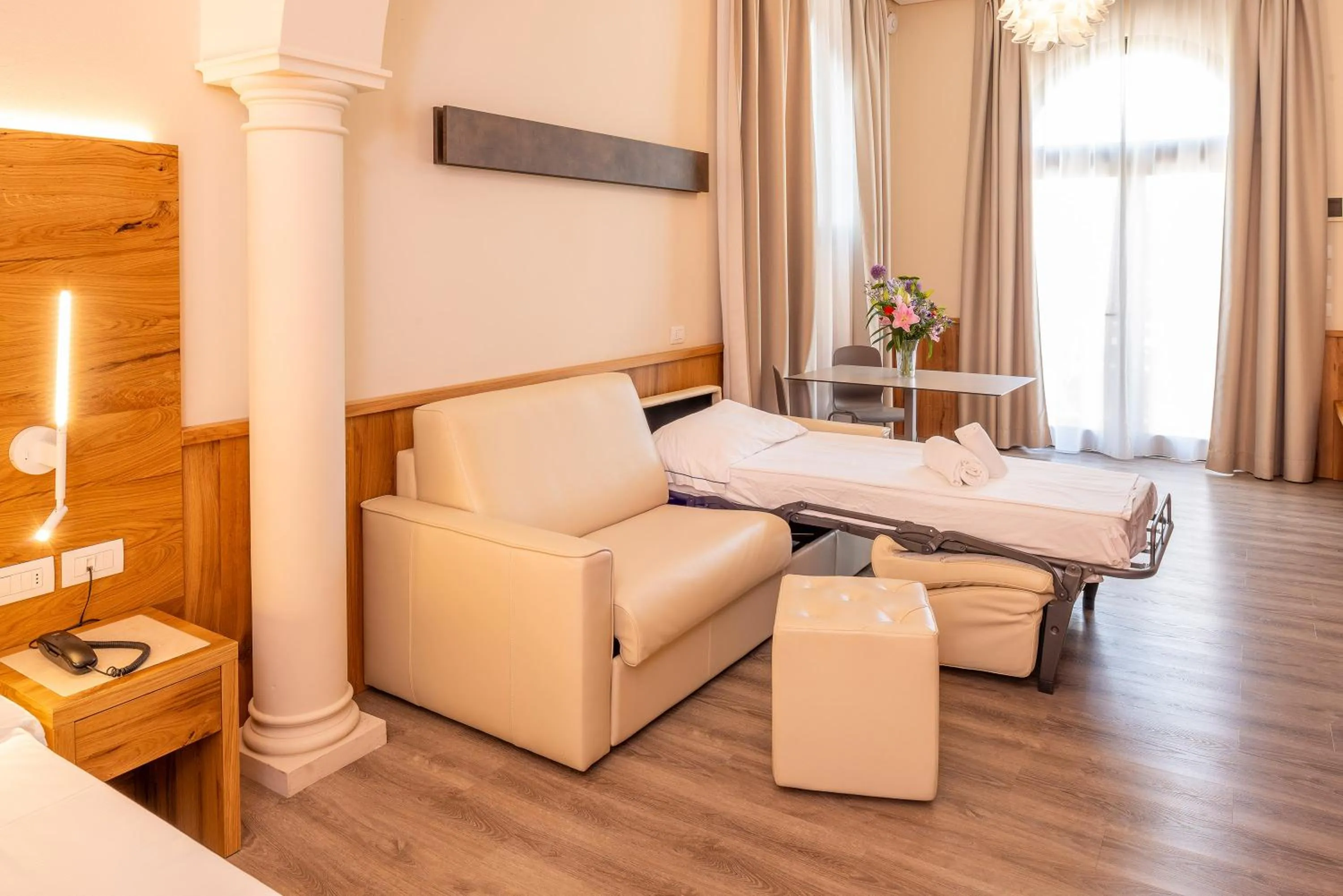 Bed in Hotel Du Parc