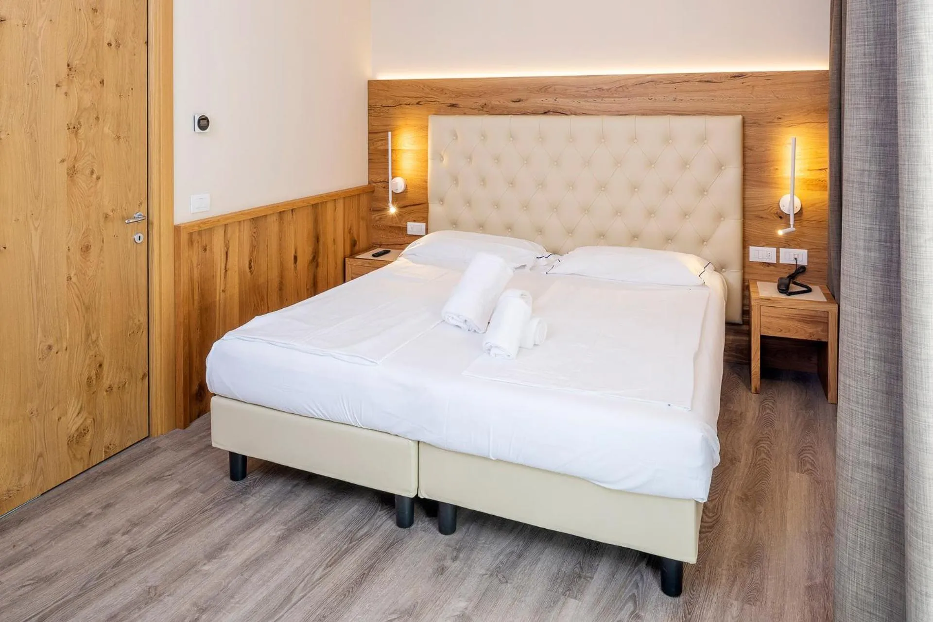 Bedroom in Hotel Du Parc