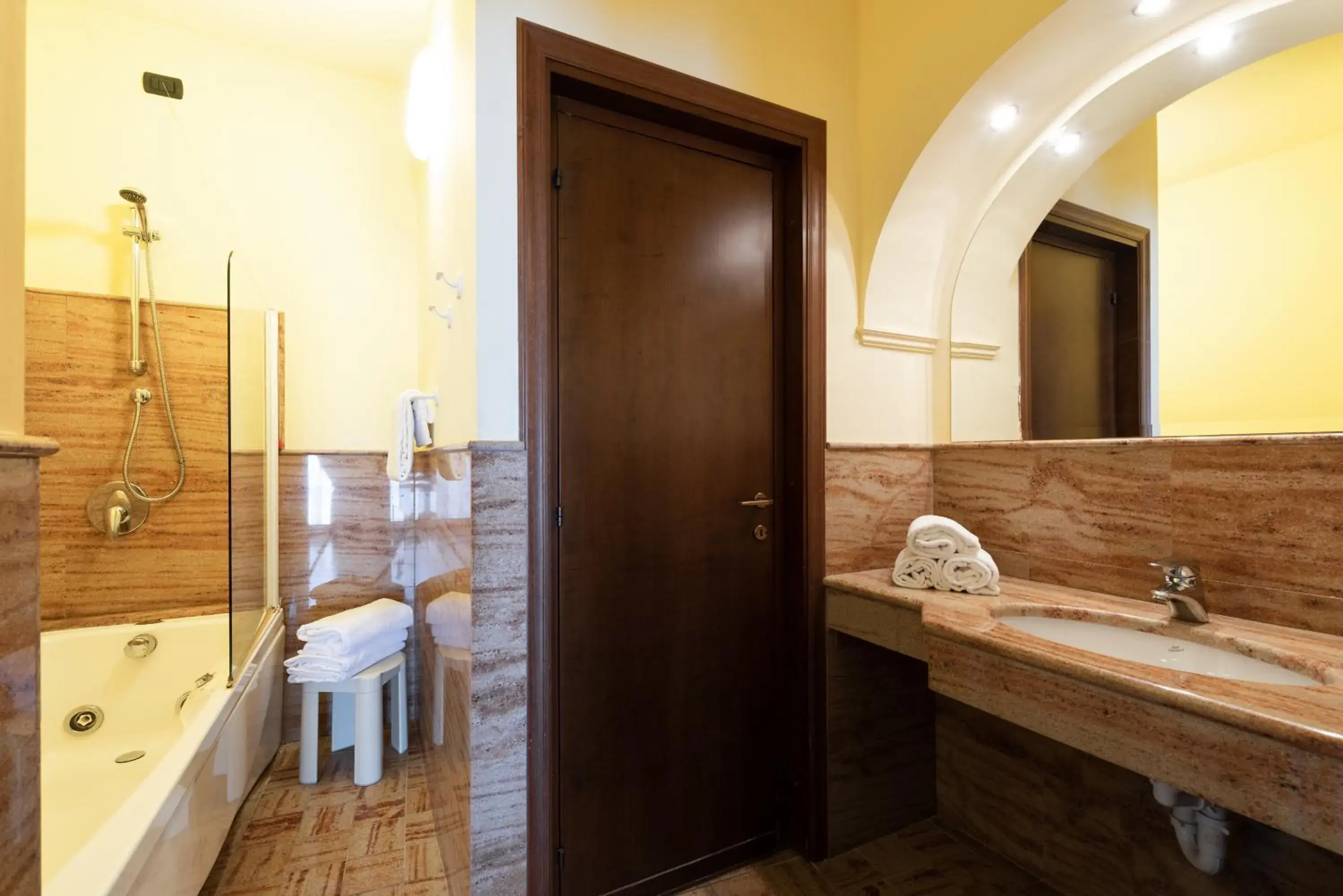 Bathroom in Hotel Du Parc