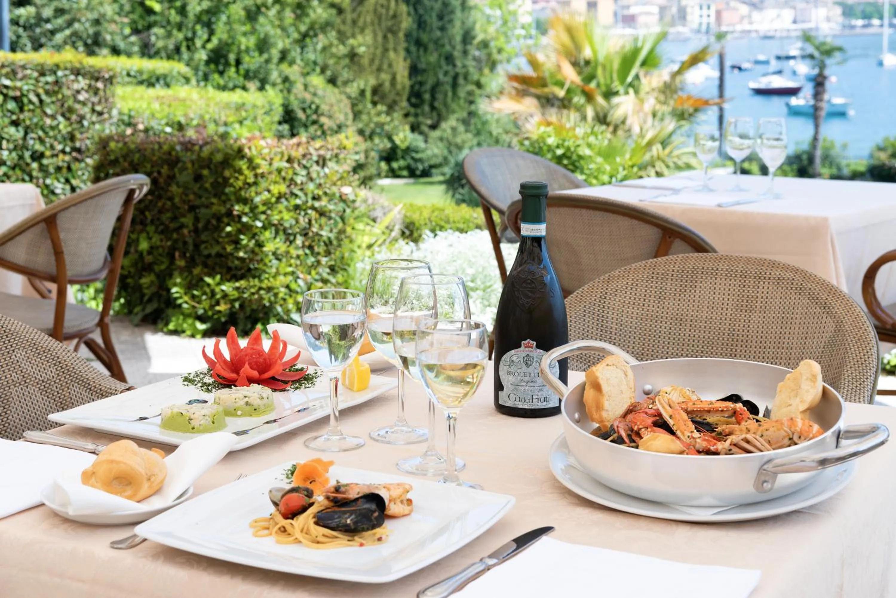 Restaurant/places to eat in Hotel Du Parc