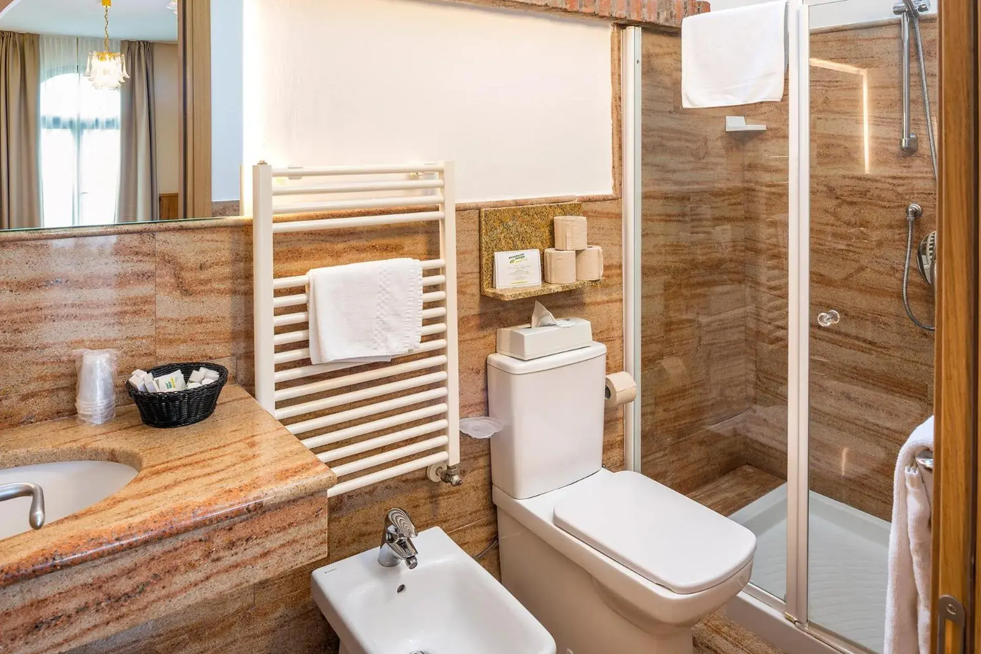 Toilet, Bathroom in Hotel Du Parc