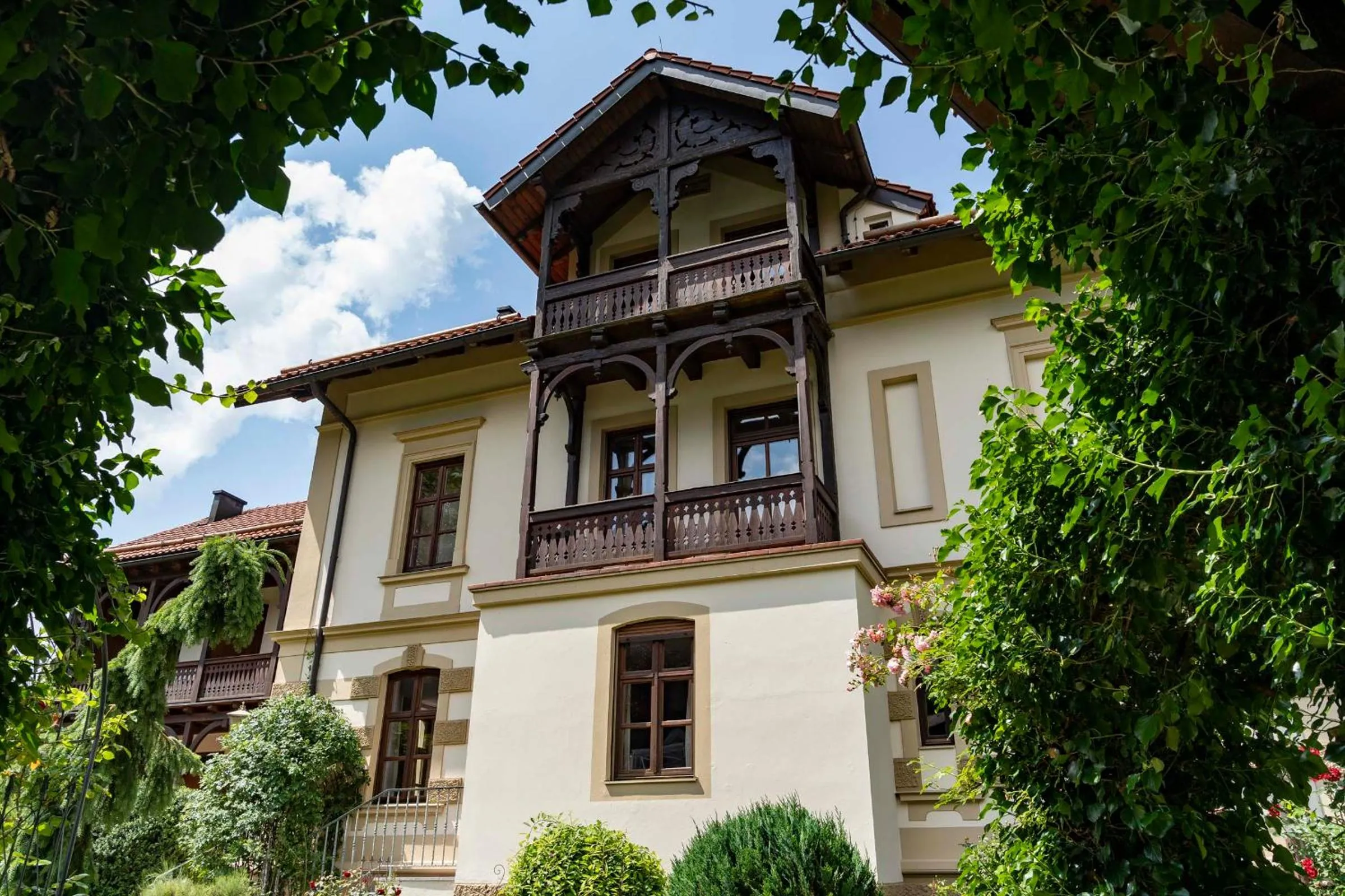 Property building in Villa Fantasia Budget Boutique Hotel