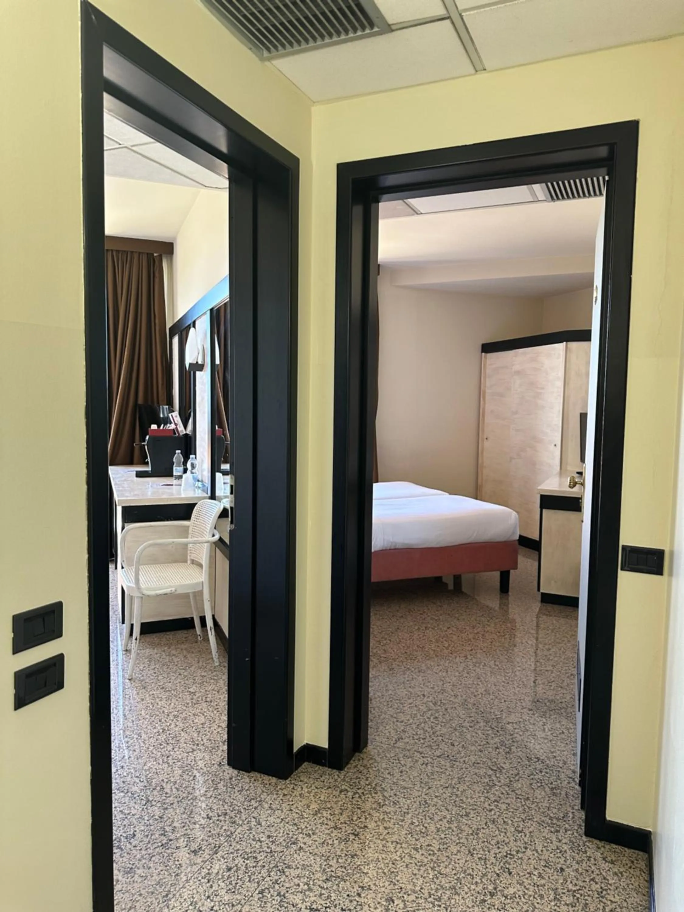 Facade/entrance, Bed in Hotel Diamante