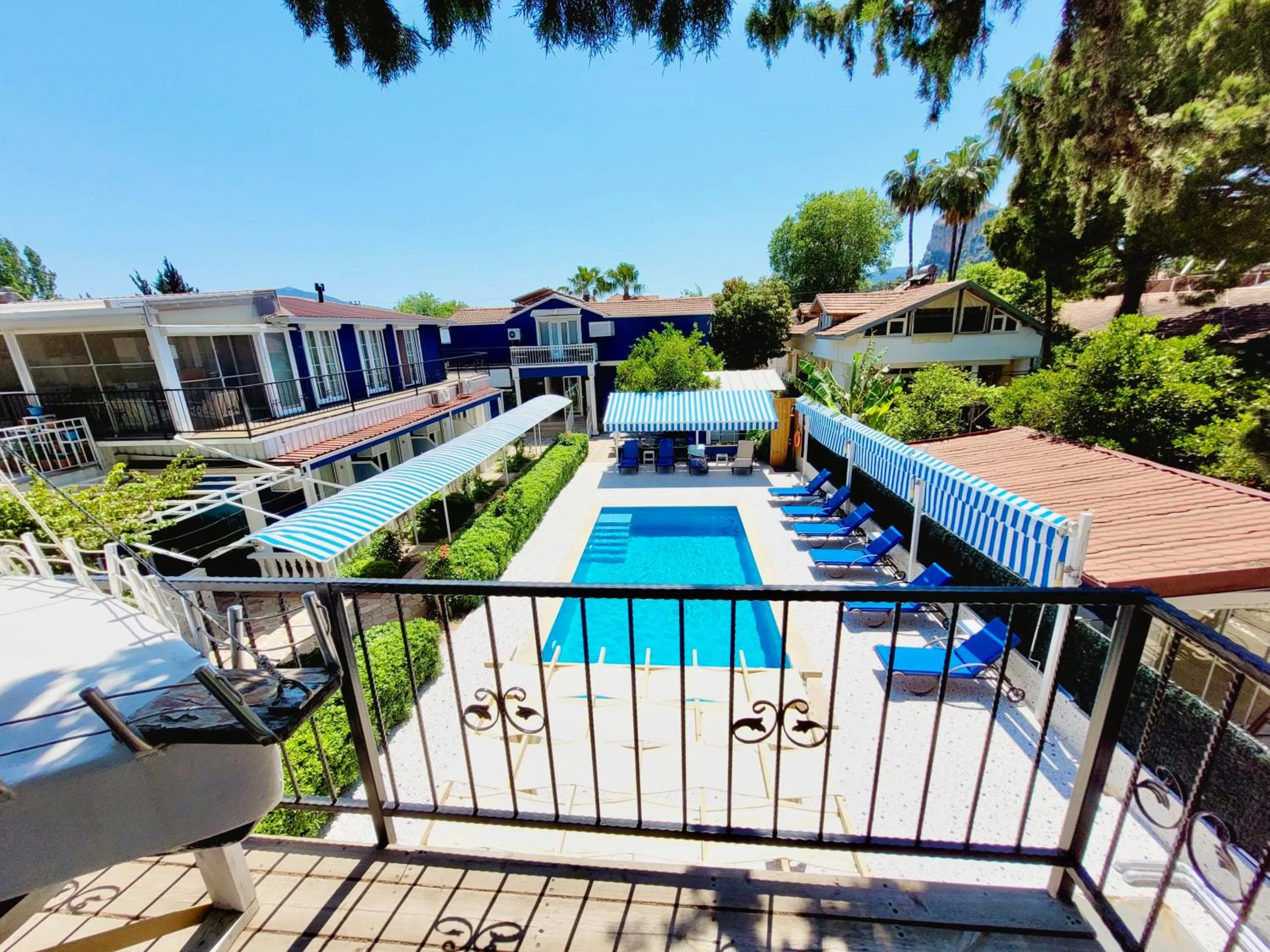 Pool view in Berg Hotel