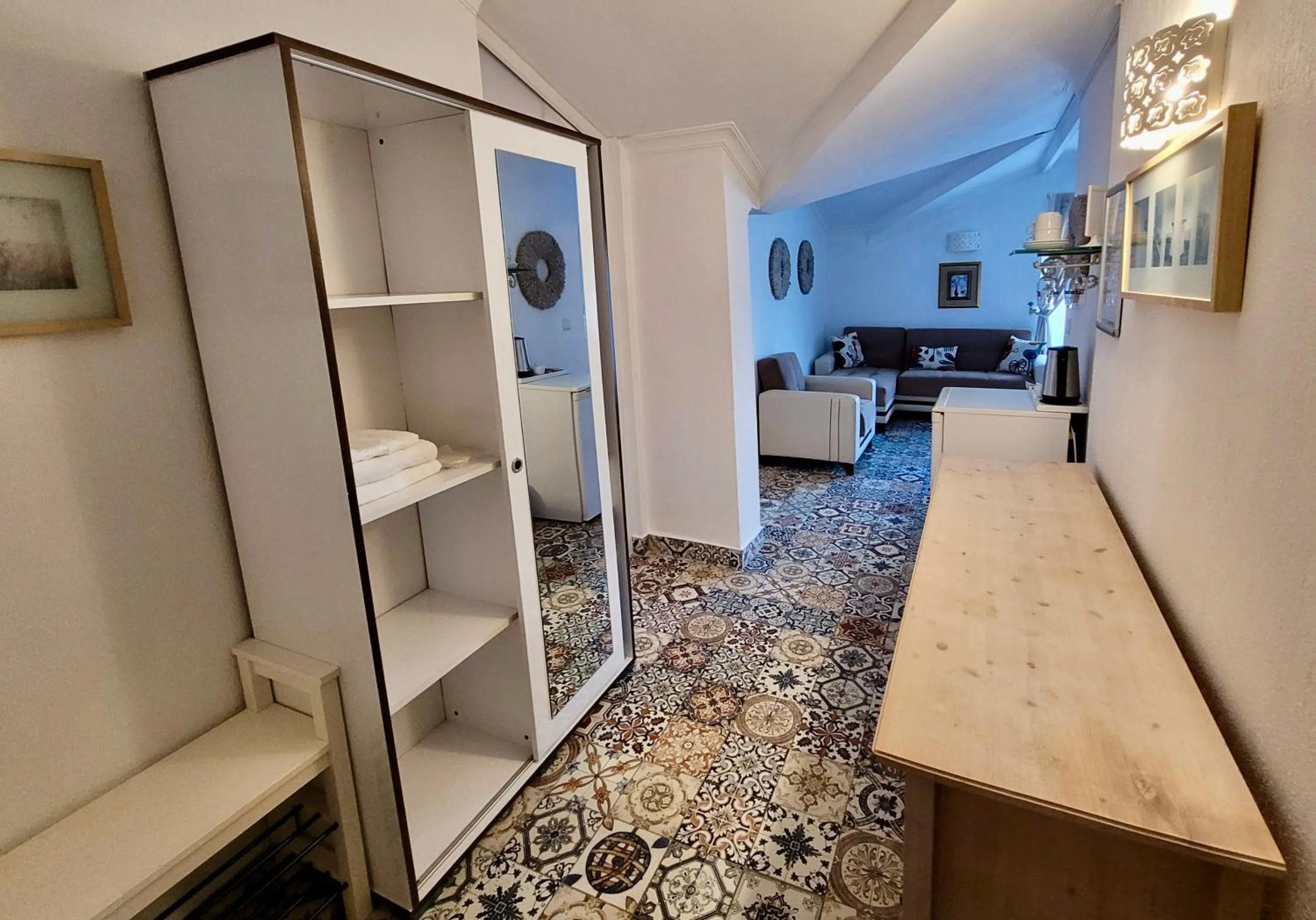 Photo of the whole room in Berg Hotel