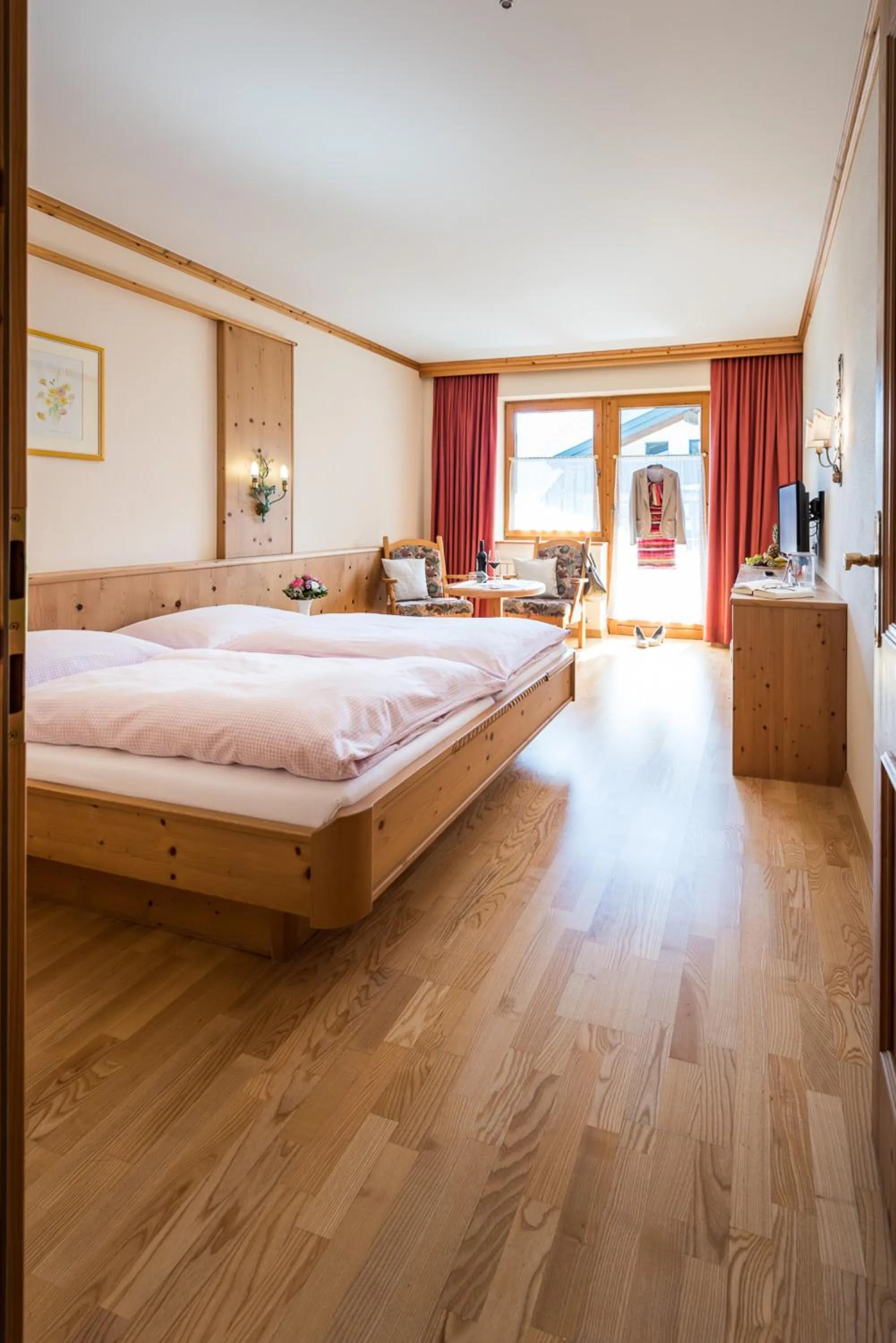 Photo of the whole room, Bed in Appartementhaus Alpenrose
