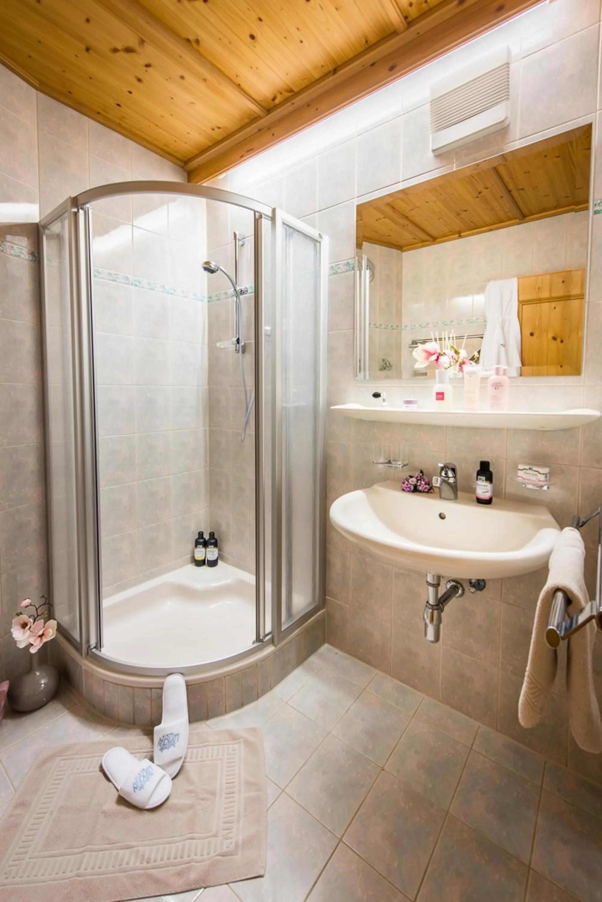 Bathroom in Appartementhaus Alpenrose