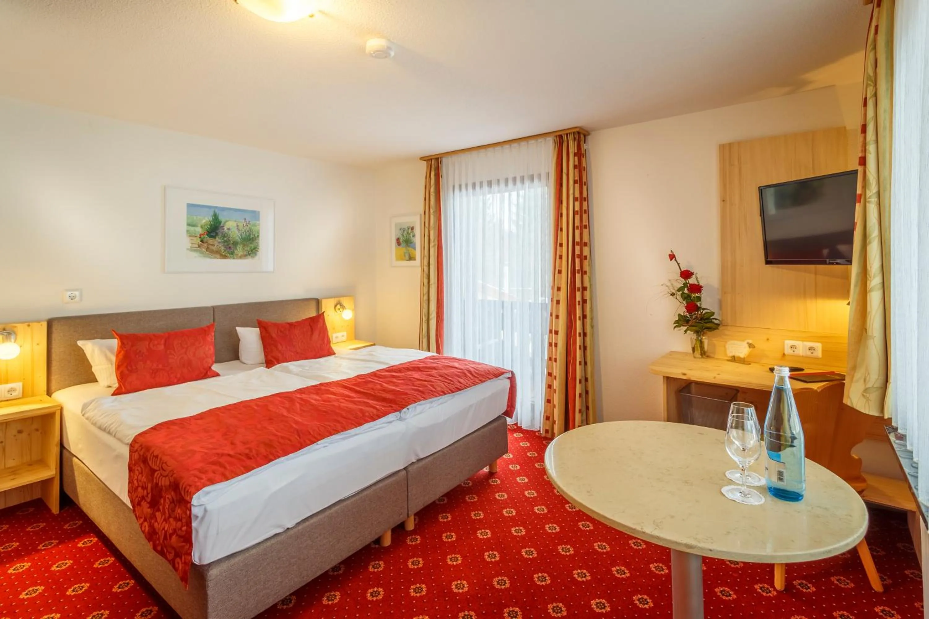 Photo of the whole room, Bed in Landhotel Bartlehof