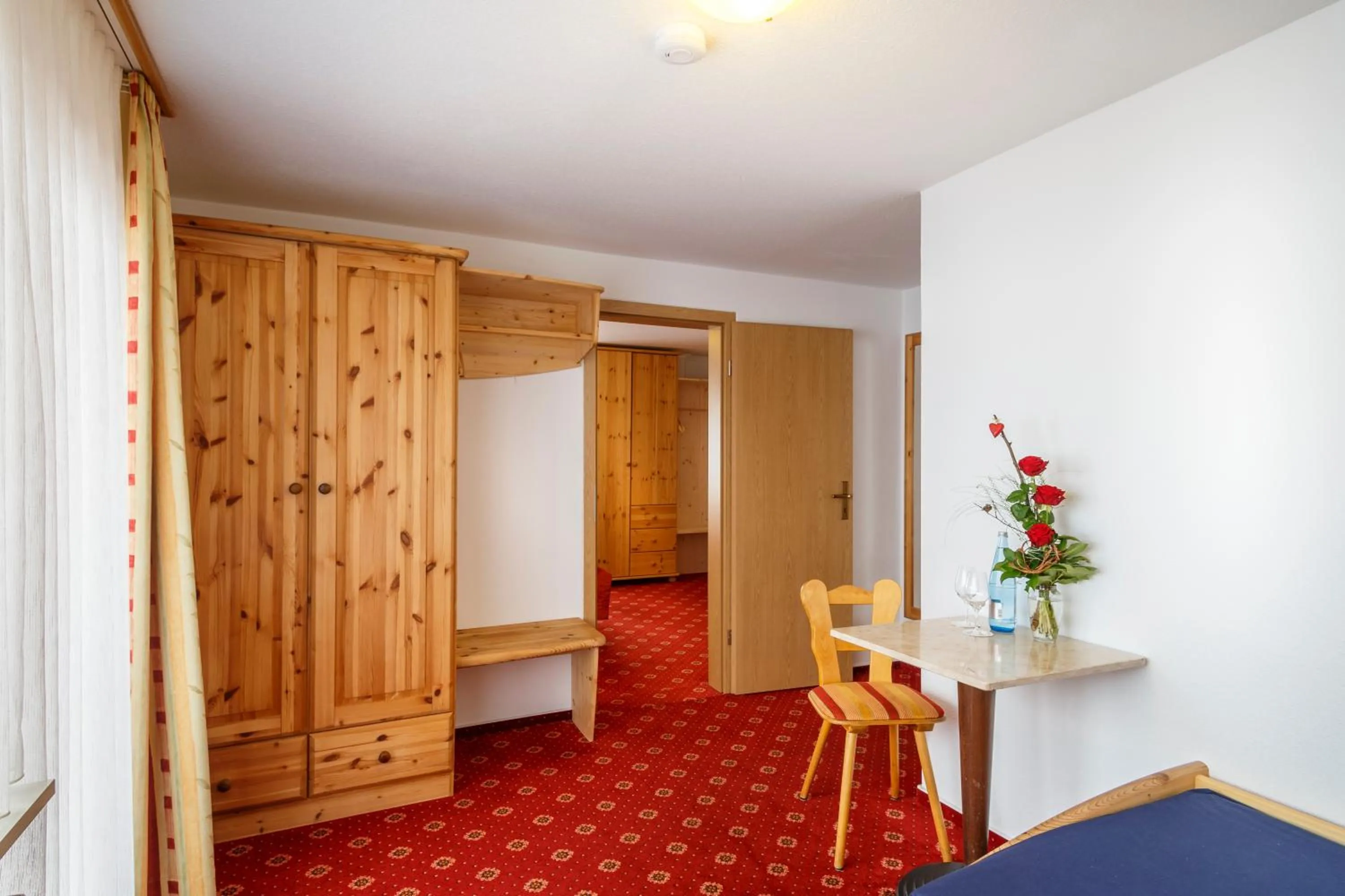 Photo of the whole room in Landhotel Bartlehof