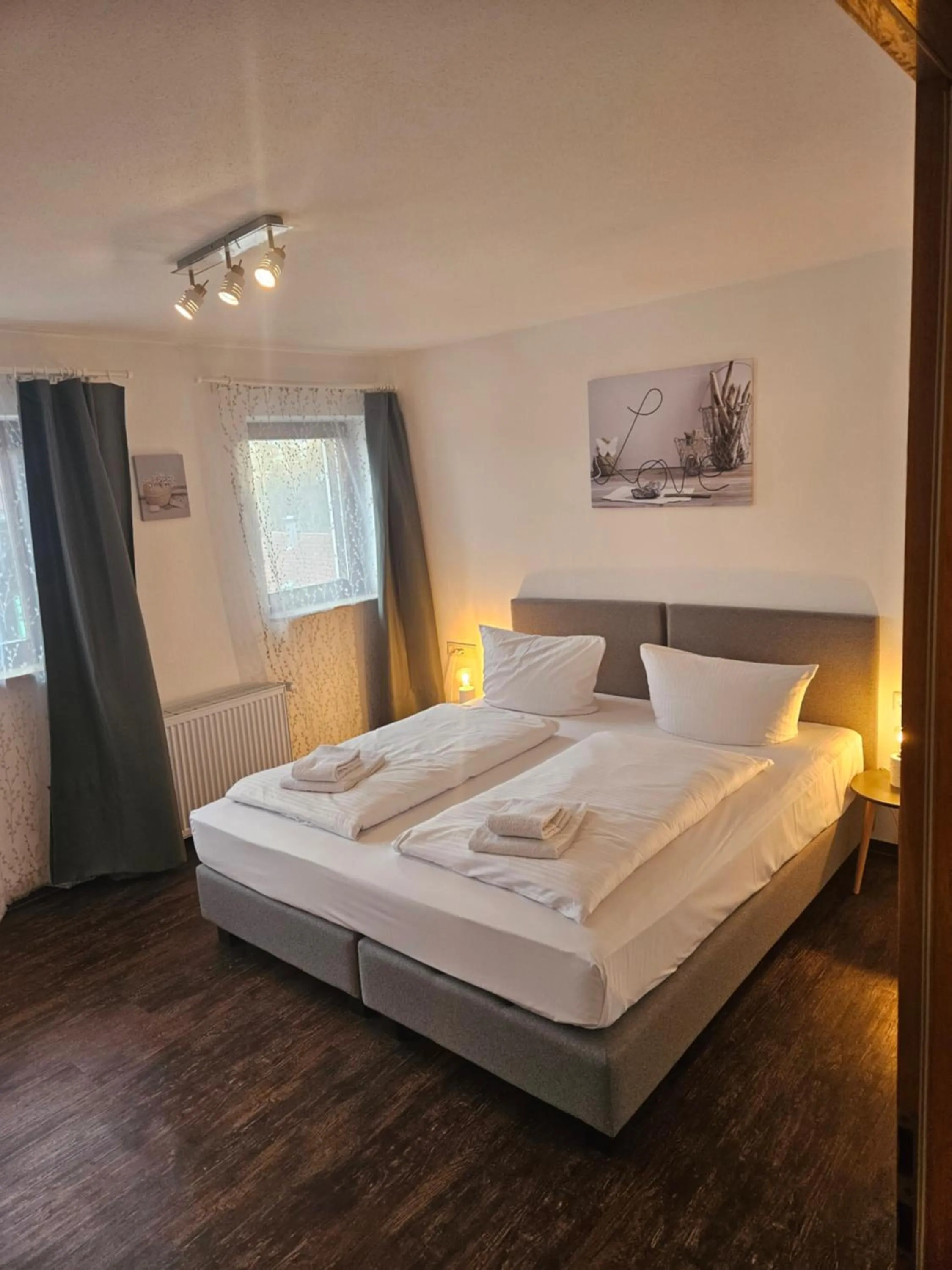 Bedroom, Bed in Landhotel Bartlehof