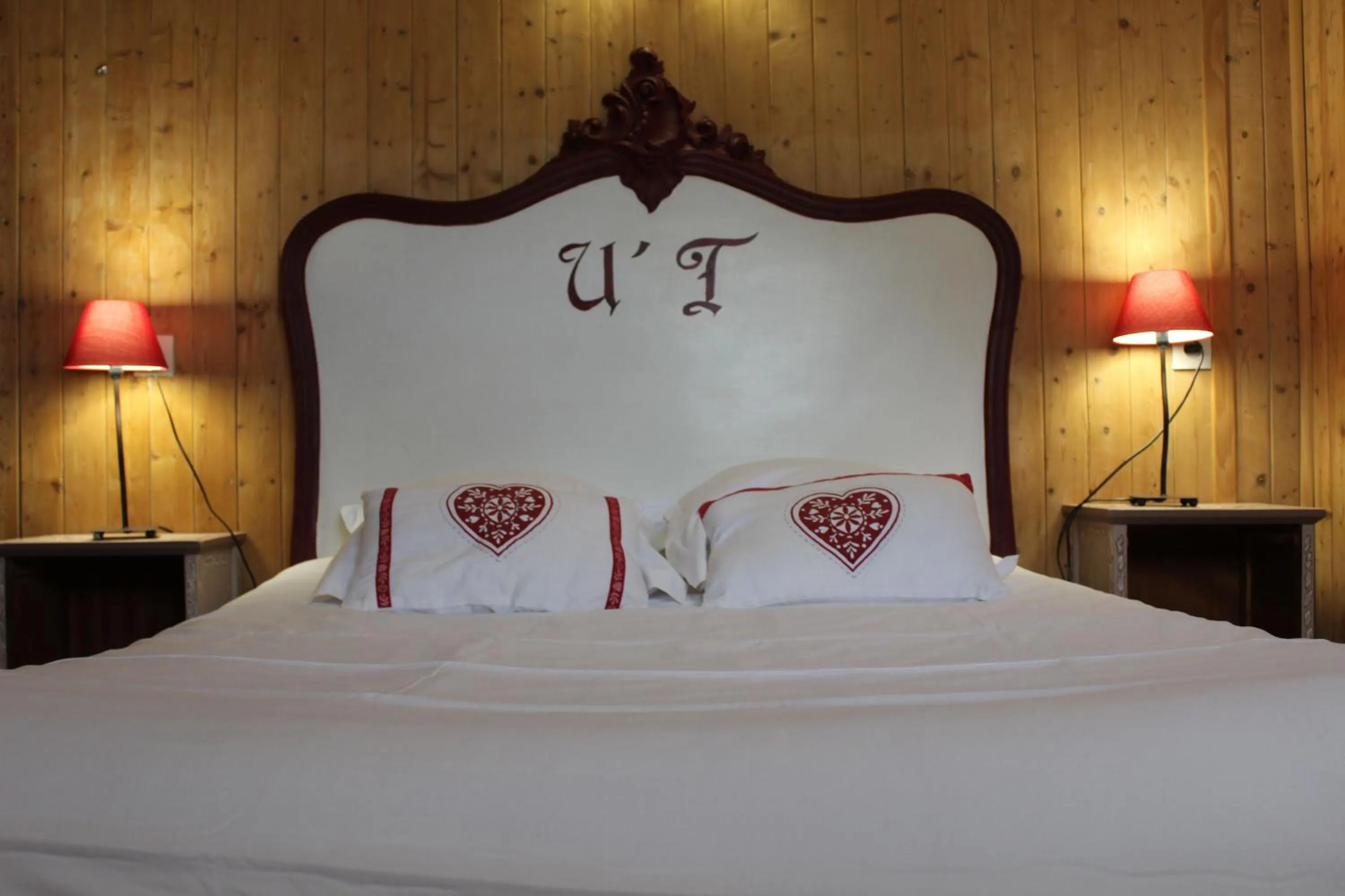 Bedroom, Bed in Hôtel Restaurant U'Fredy