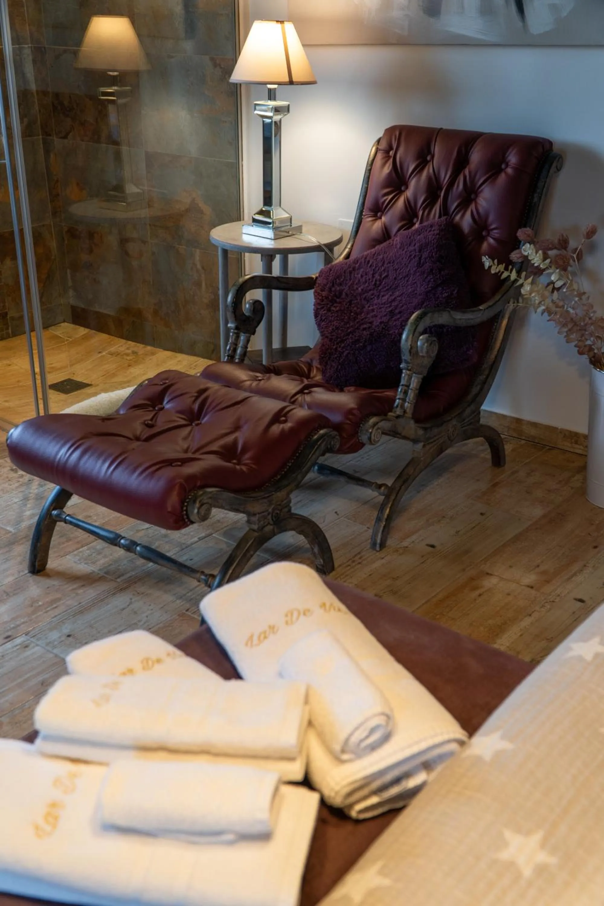 Photo of the whole room in Complejo Rural Lar de Vies