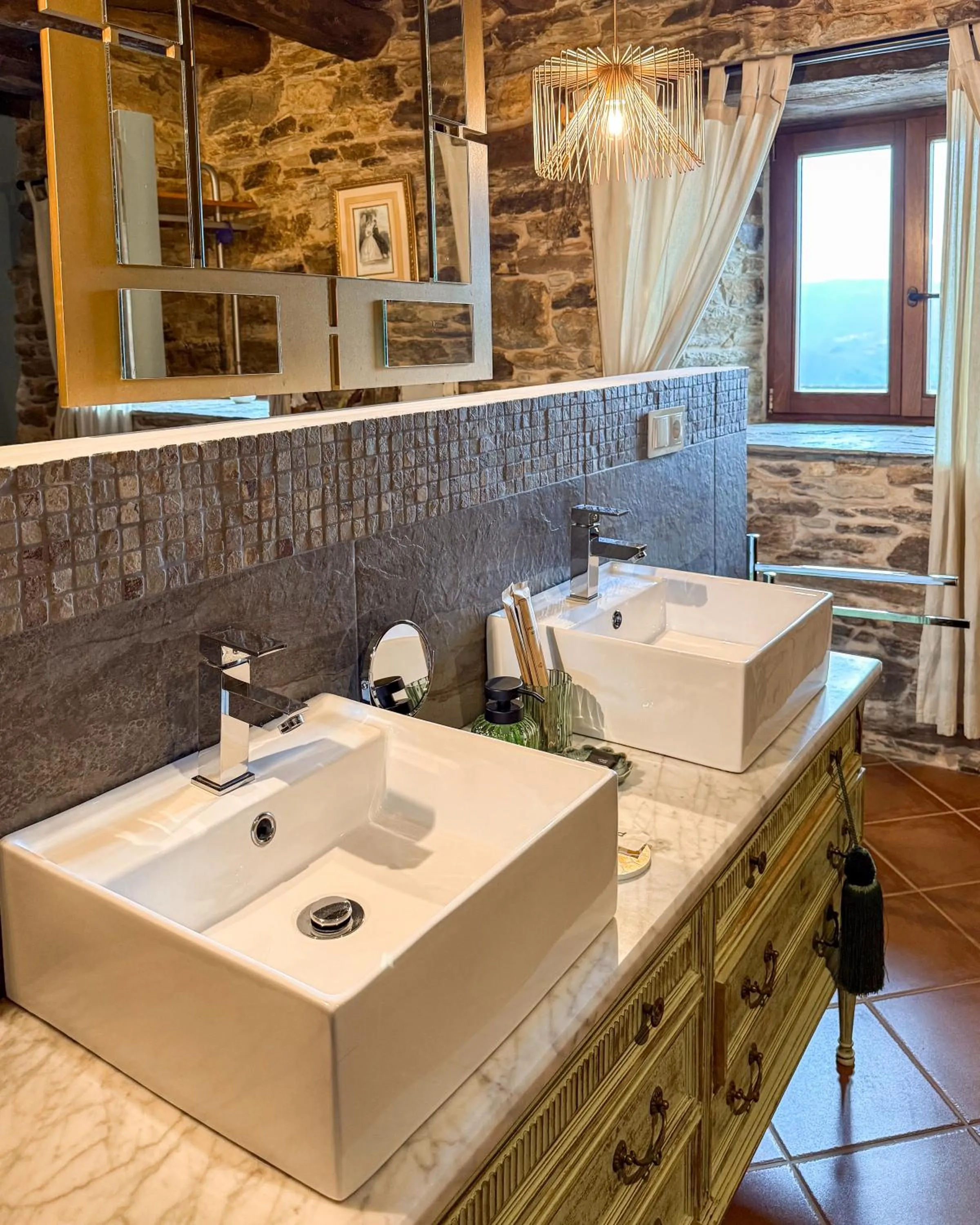 Bathroom in Complejo Rural Lar de Vies