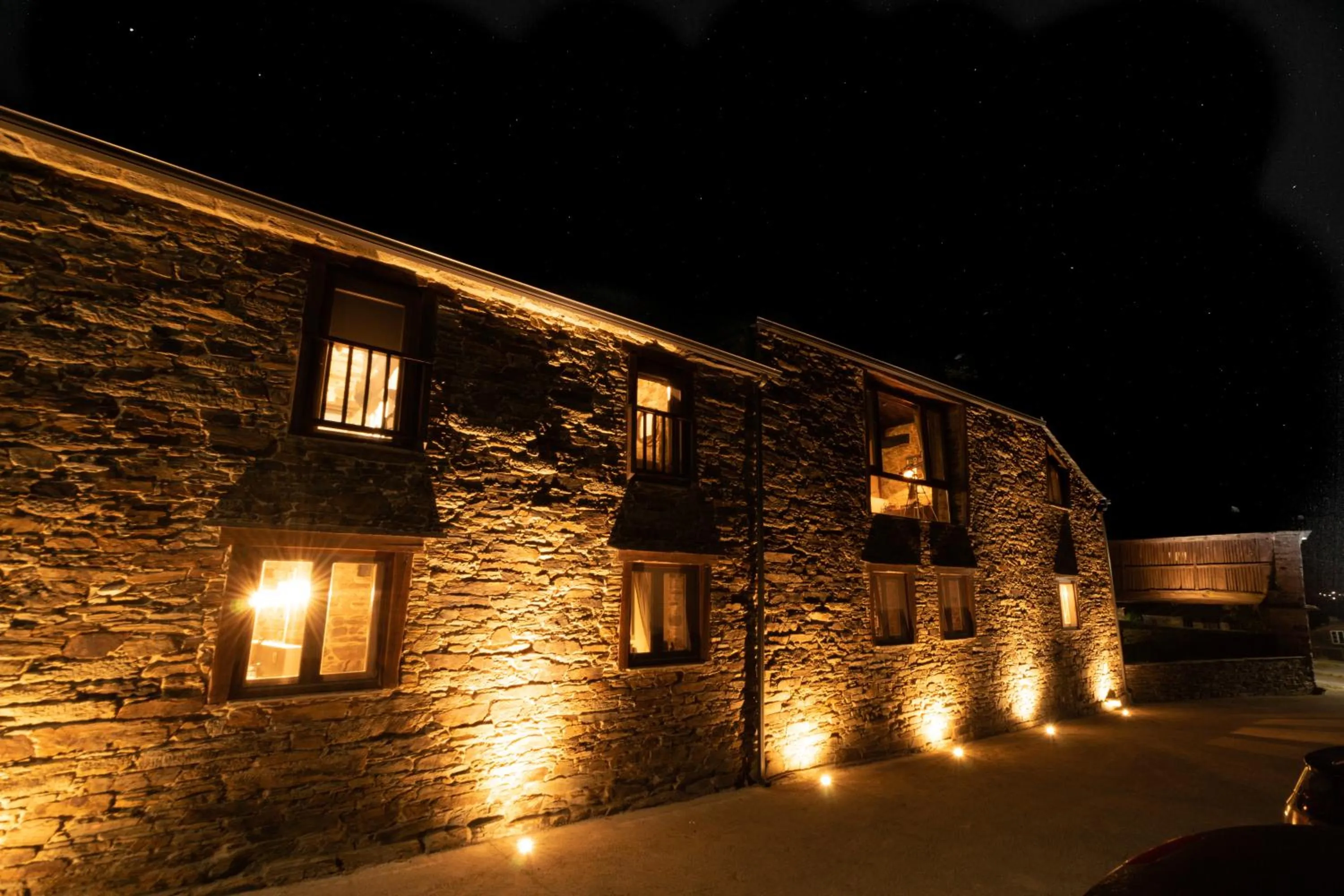 Night in Complejo Rural Lar de Vies