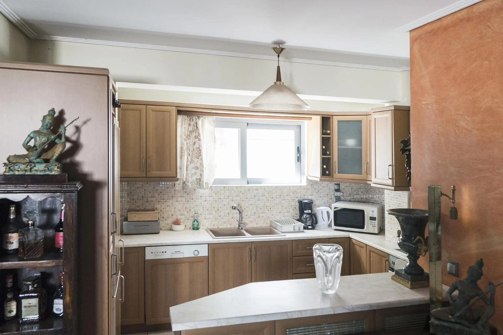 kitchen in Villa d'Irene-near athens airport , 200 meters from the beach davis