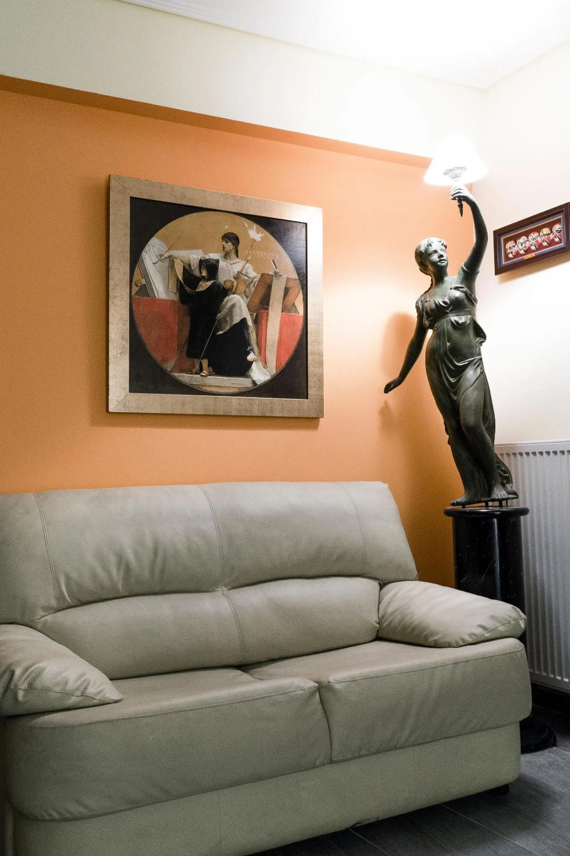 Living room in Villa d'Irene-near athens airport , 200 meters from the beach davis