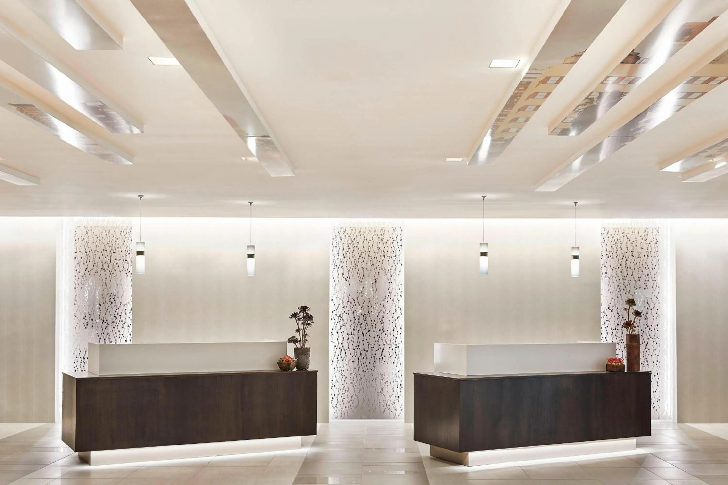 Lobby or reception in Los Angeles Airport Marriott