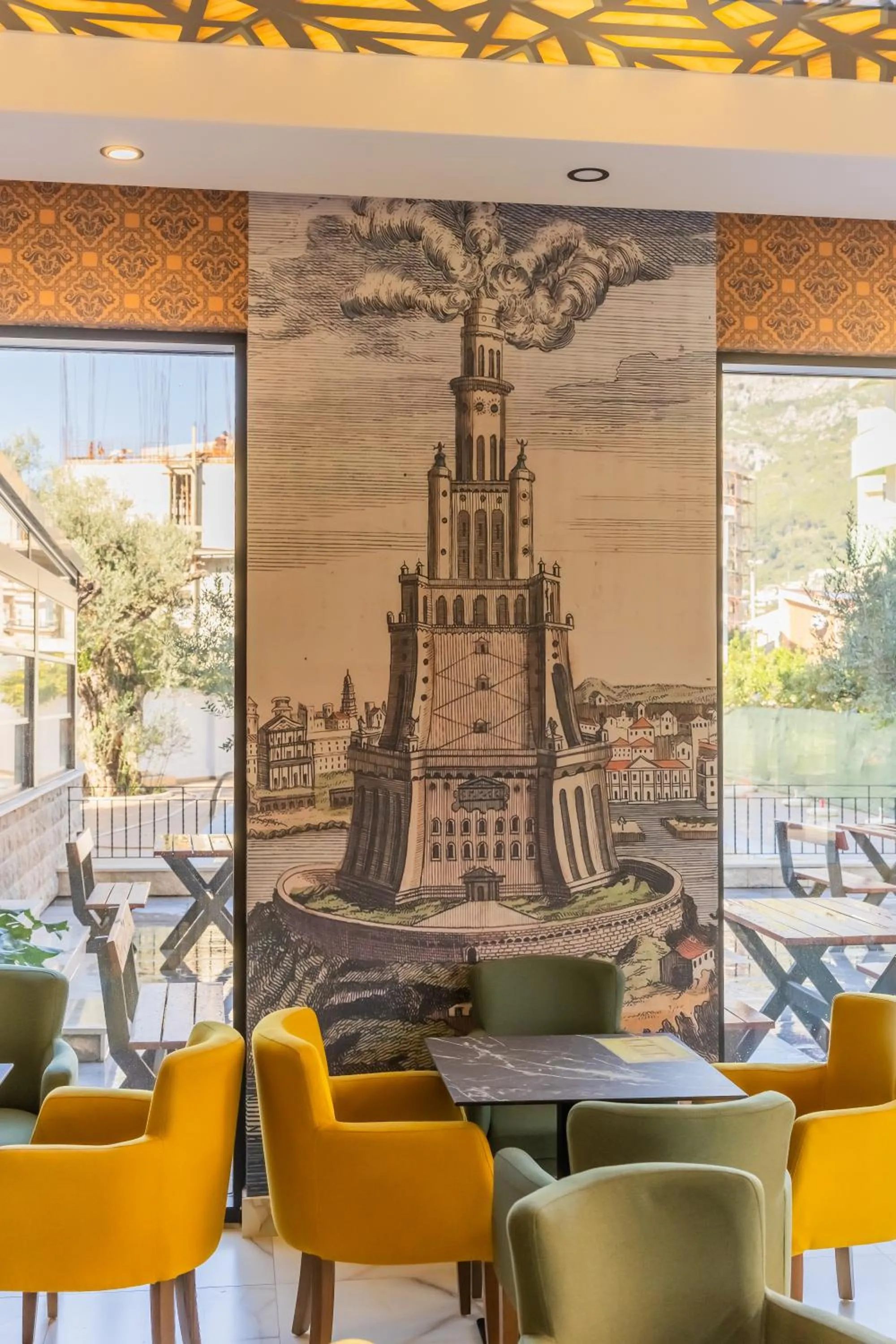 Restaurant/places to eat in Hotel Pharos