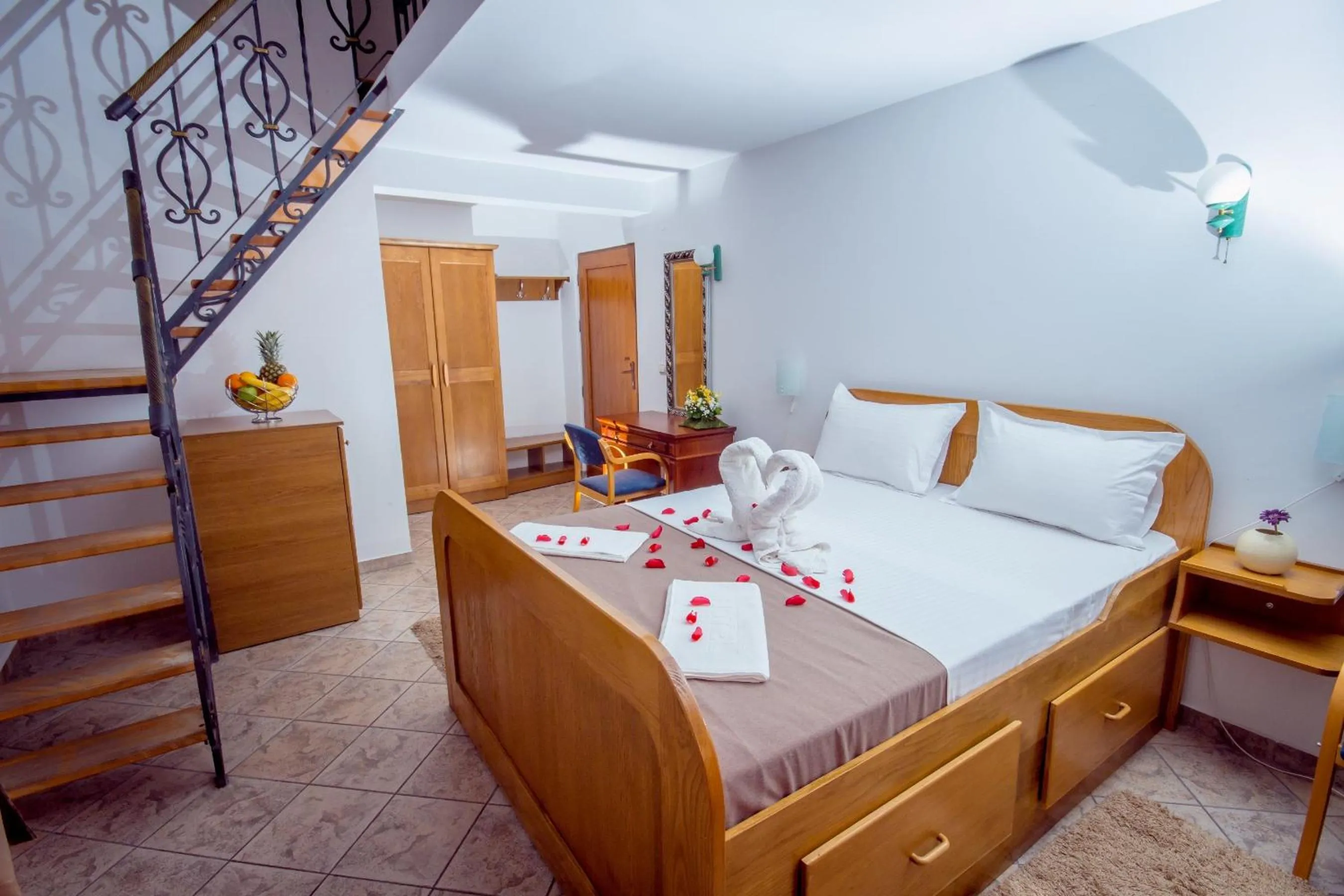 Bed in Hotel Pharos
