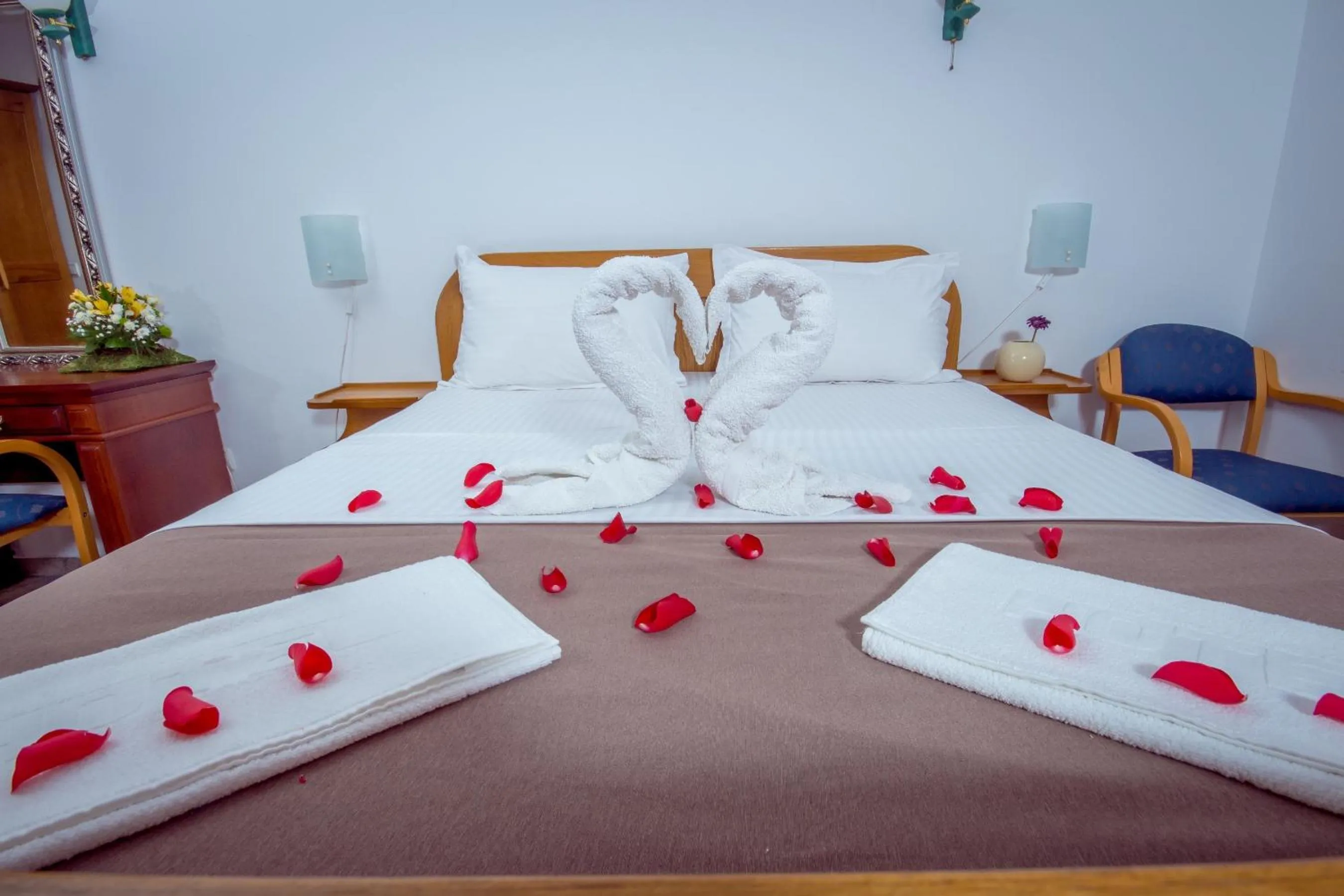 Bed in Hotel Pharos