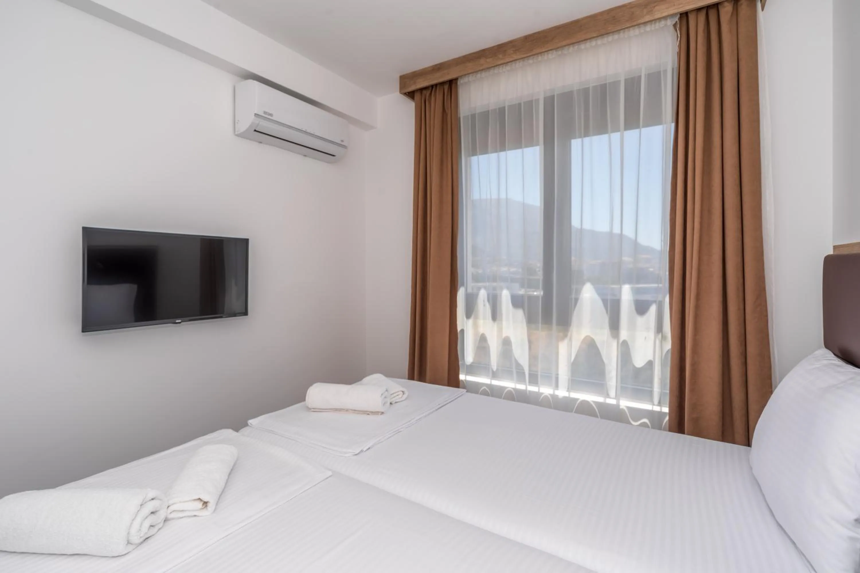 Bedroom, Bed in Hotel Pharos