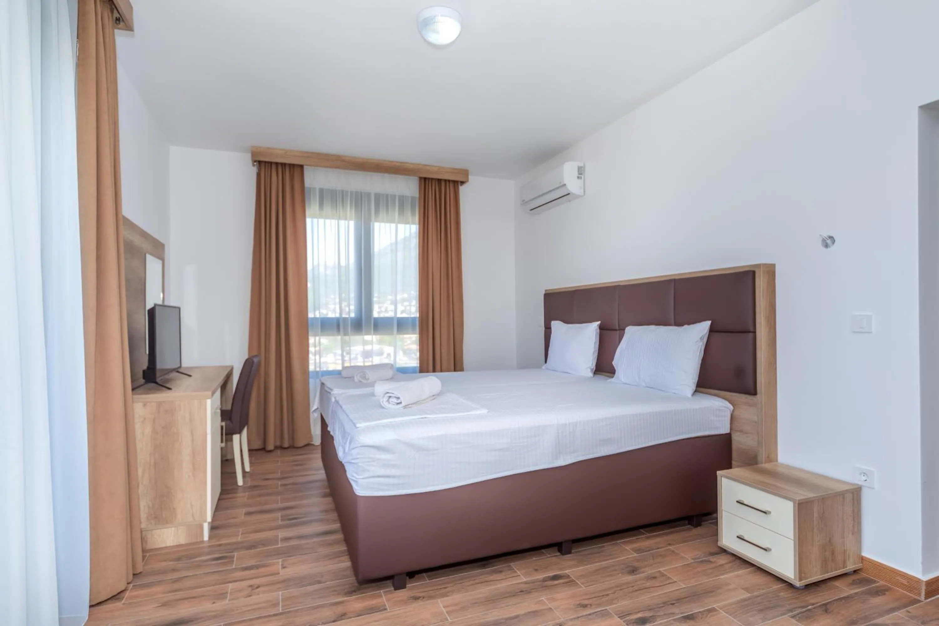 Bedroom, Bed in Hotel Pharos