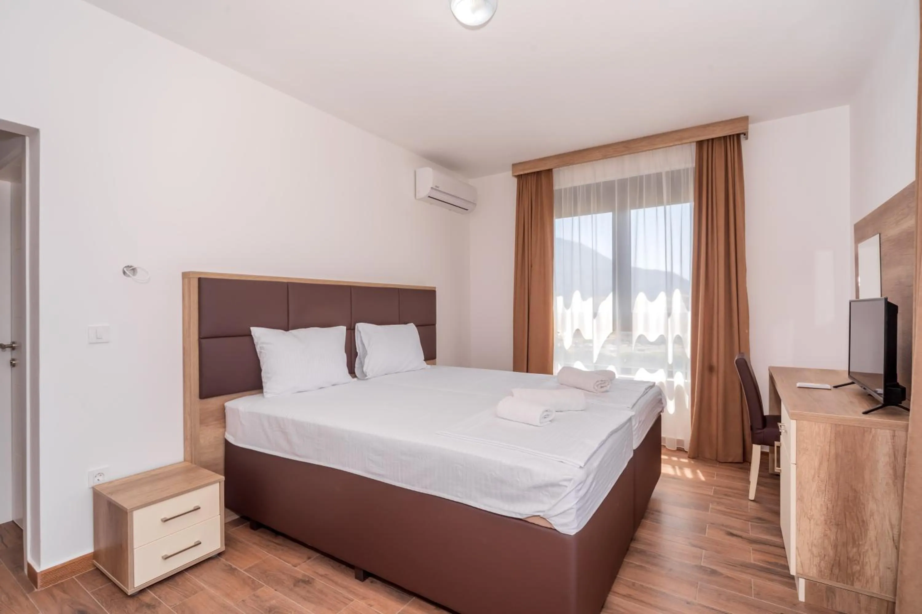 Bedroom, Bed in Hotel Pharos