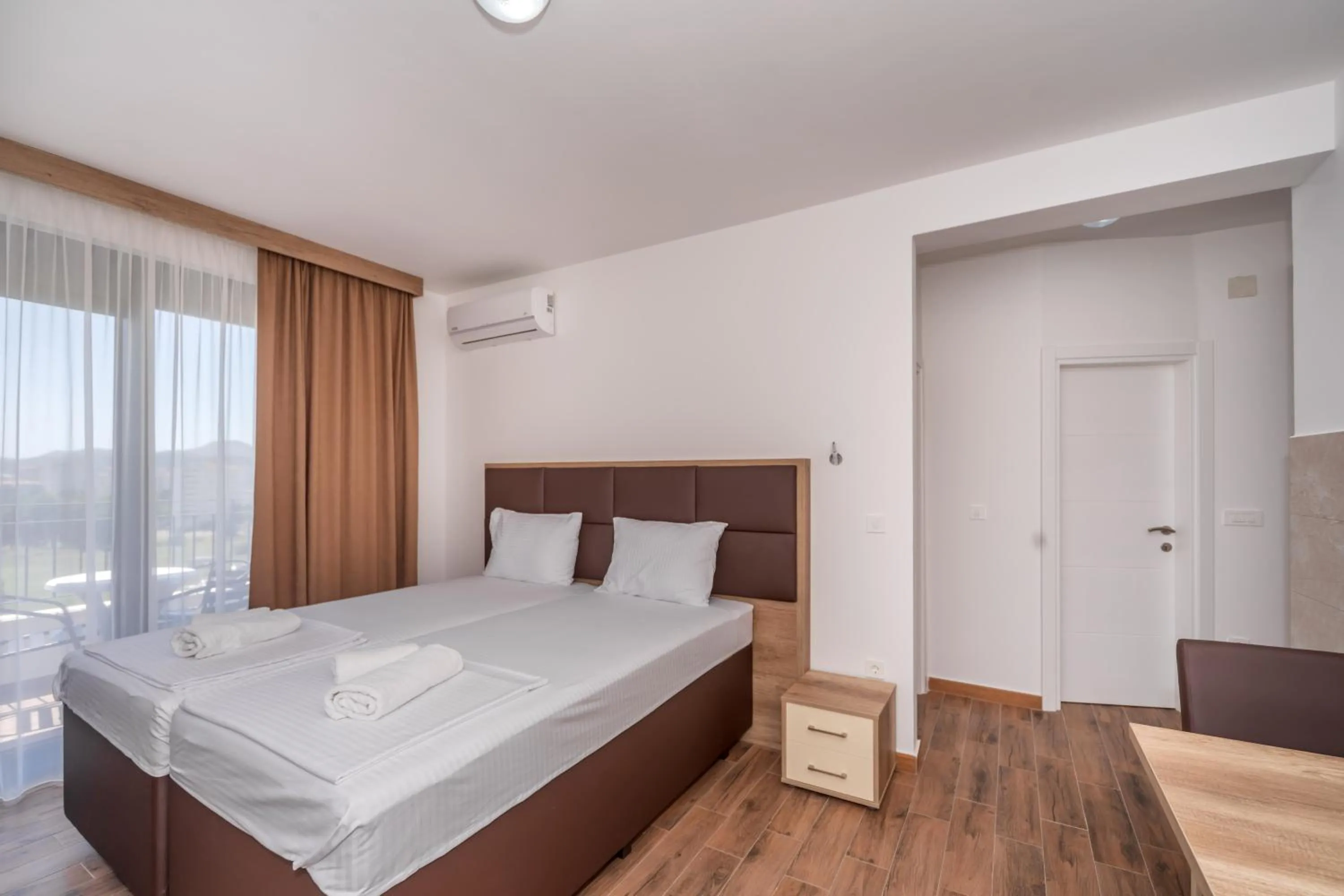 Bedroom, Bed in Hotel Pharos