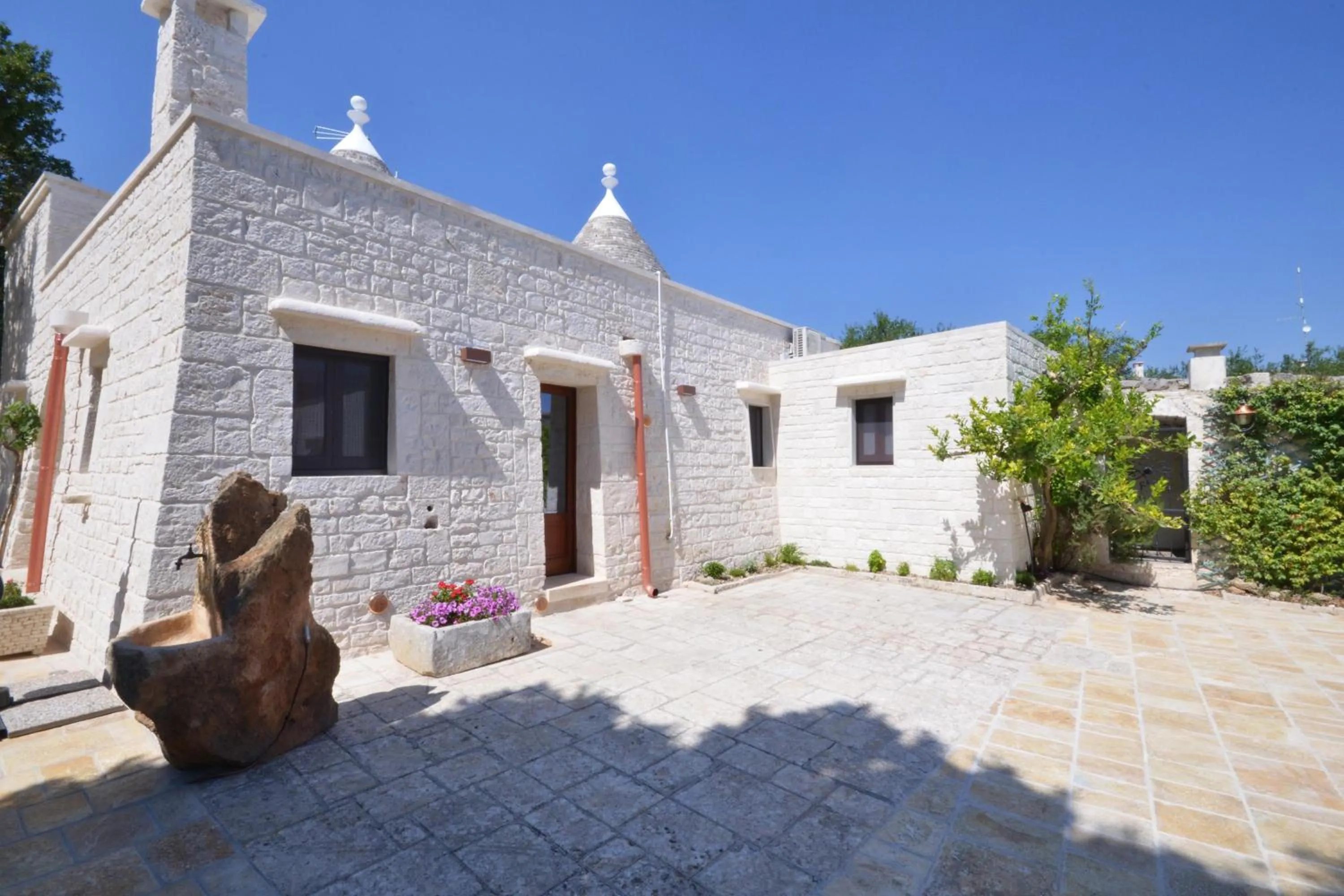 Property building in Trulli Petra Chiara