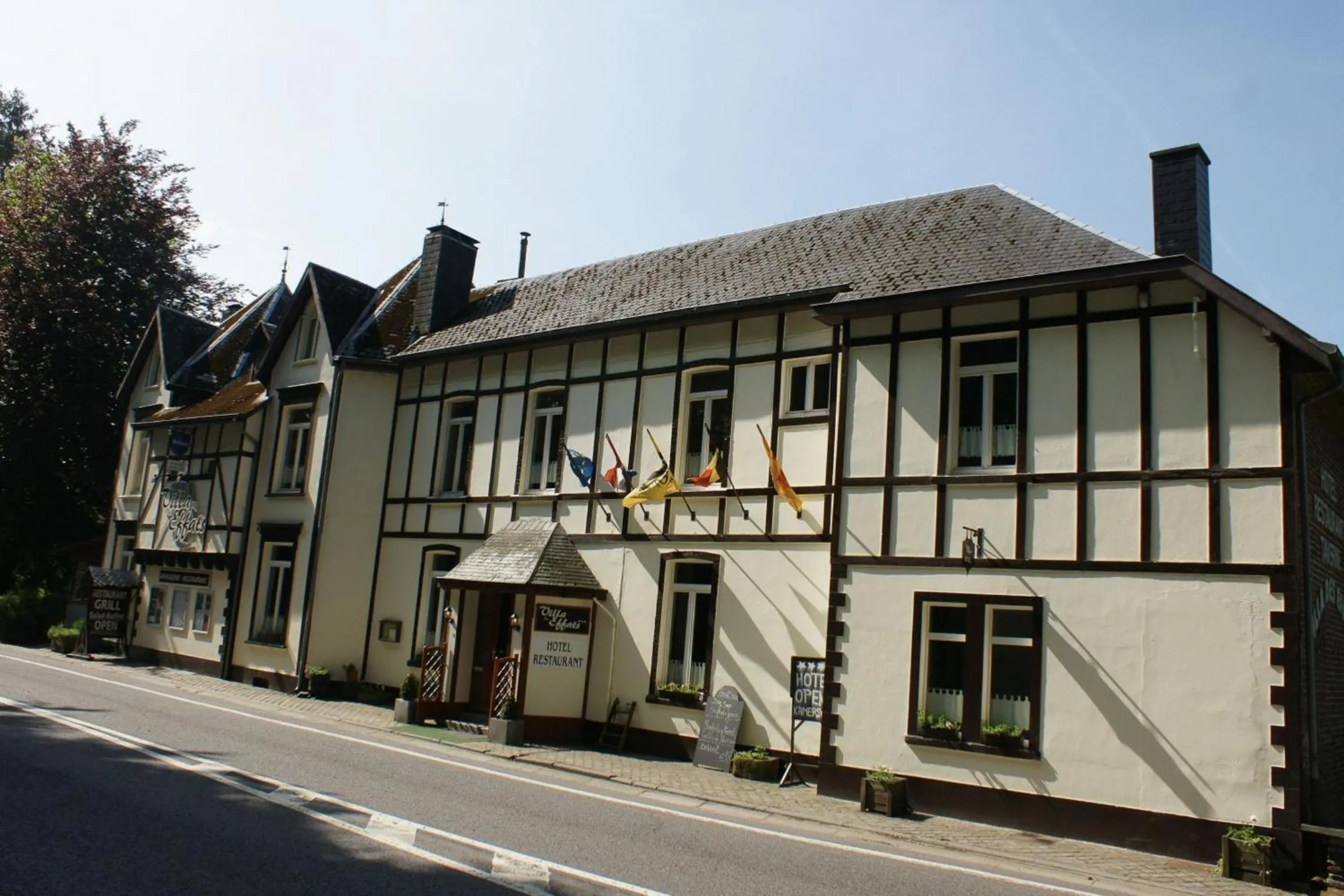 Facade/entrance in Parkhotel Villa des Effats Vielsalm