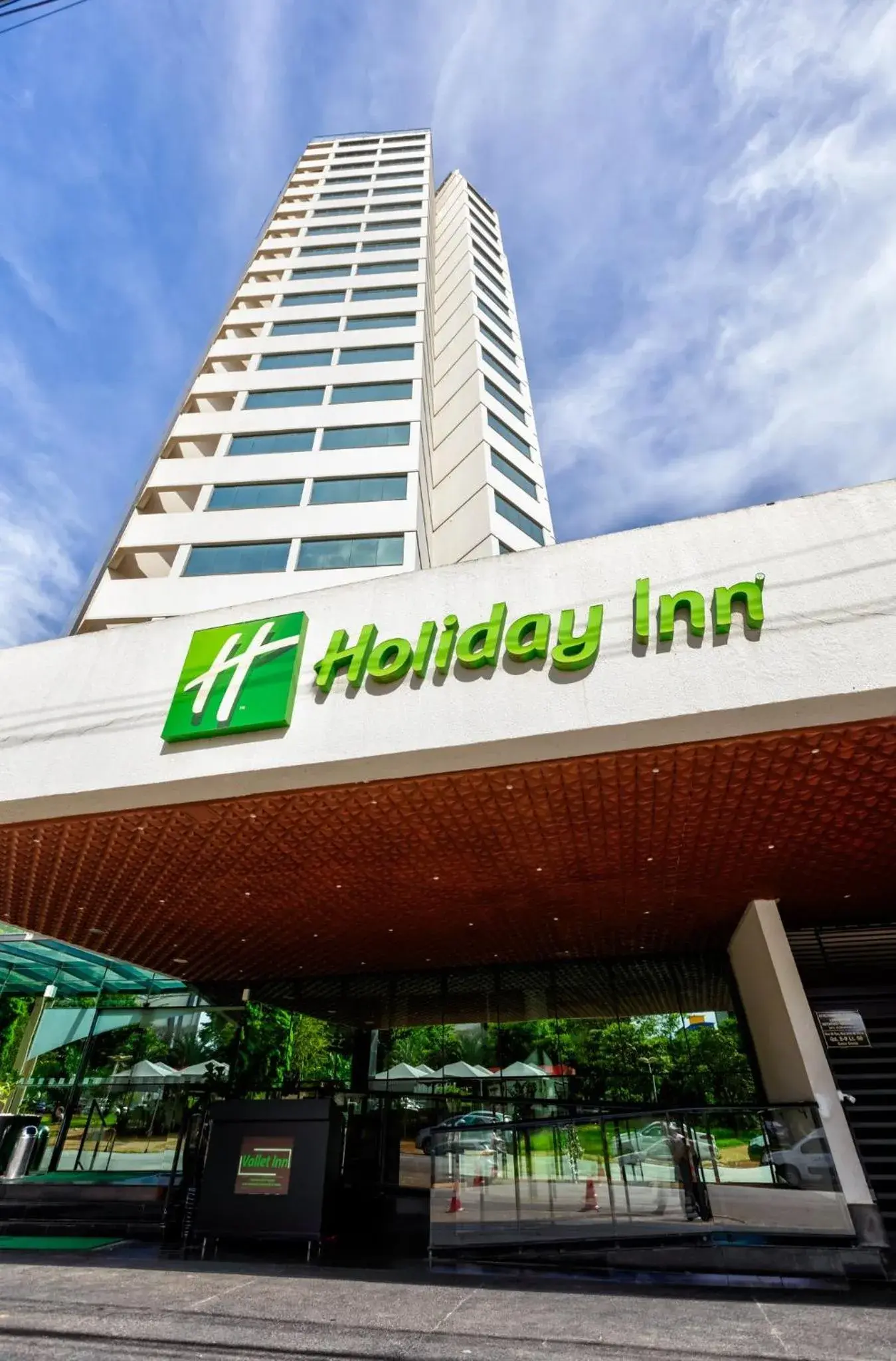 Property building in Holiday Inn - Goiania by IHG Property building in Holiday Inn - Goiania by IHG