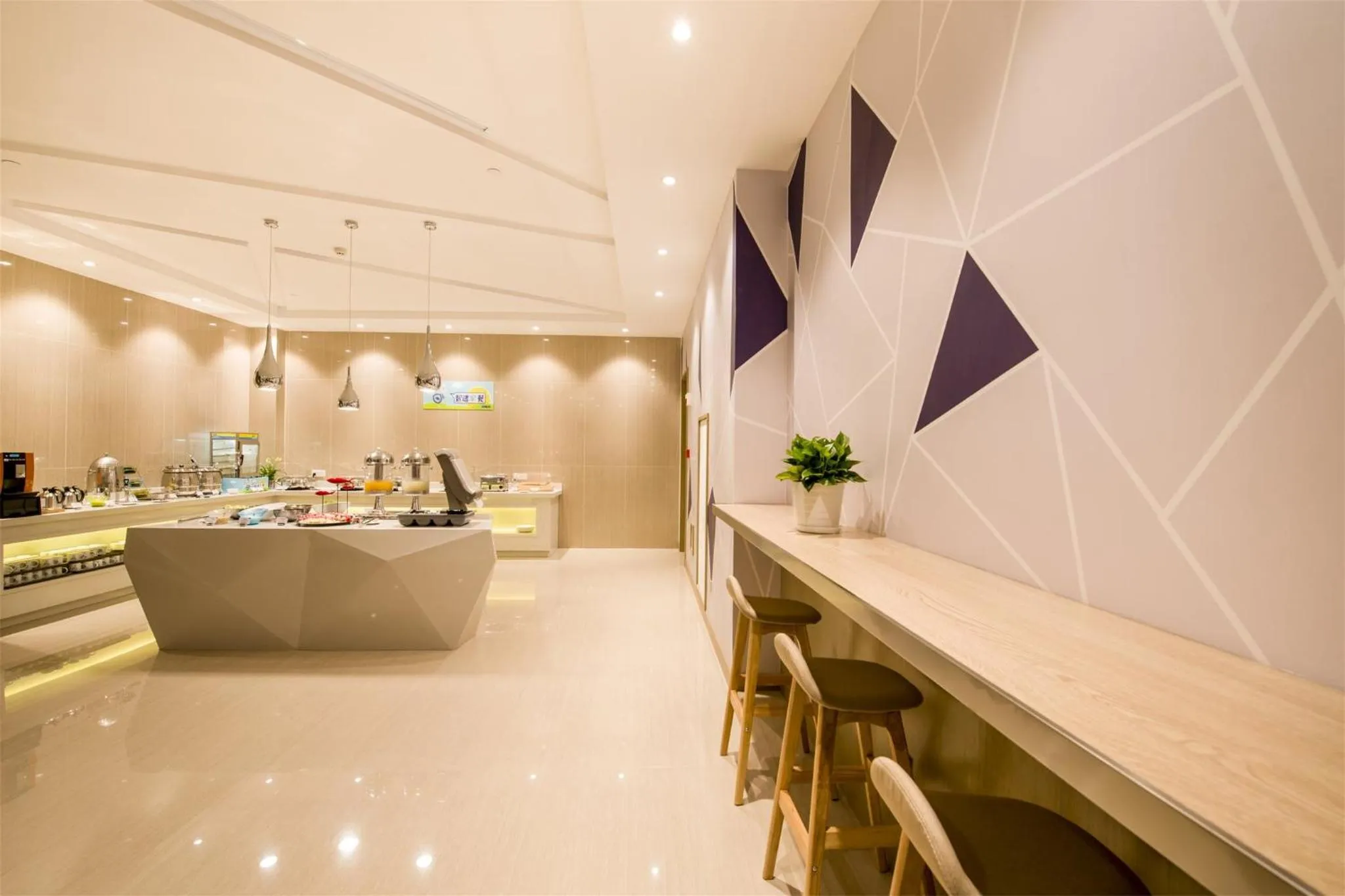 Breakfast in Holiday Inn Express Chengde Downtown by IHG