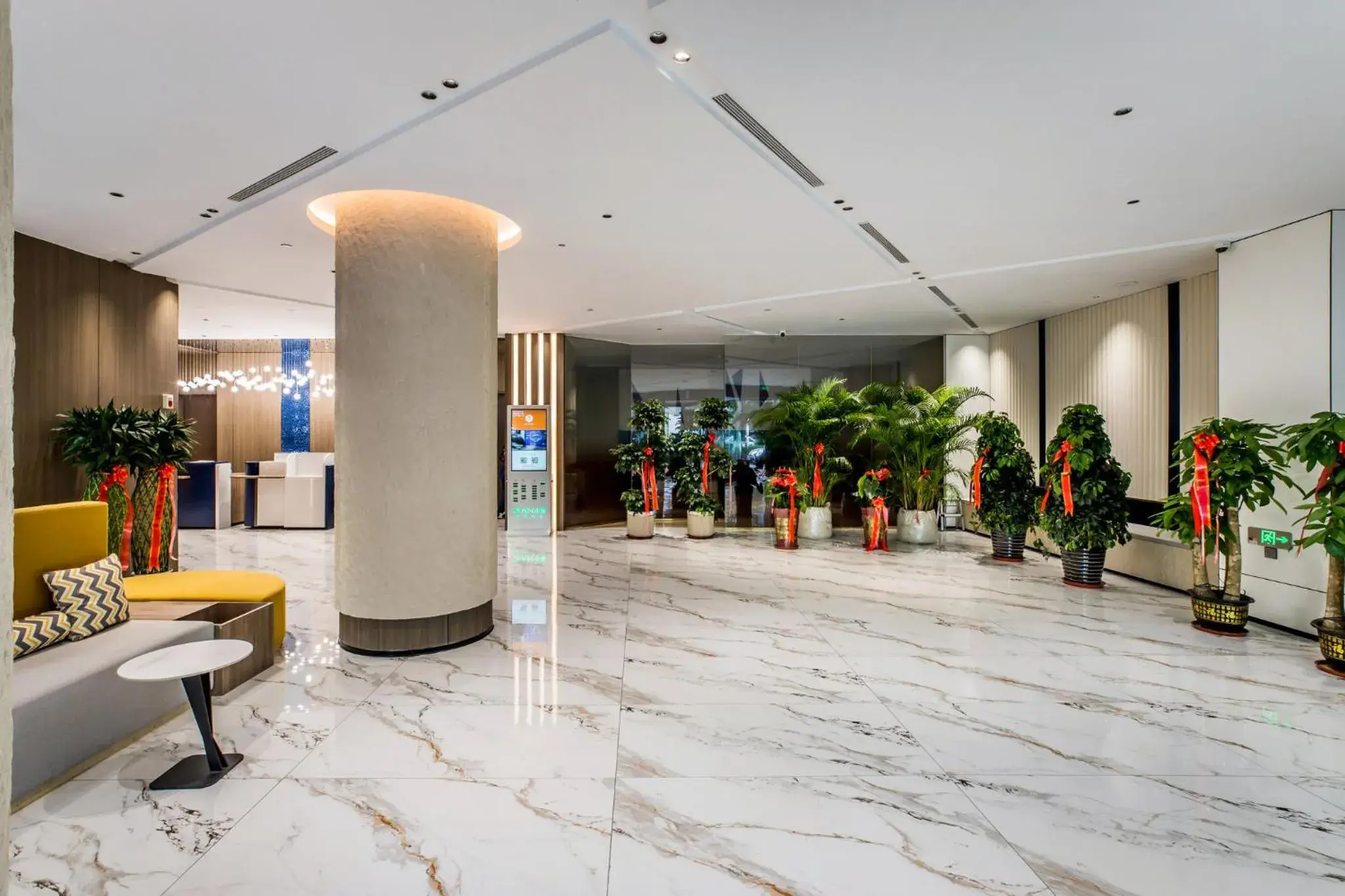 Property building in Holiday Inn Express Chengde Downtown by IHG Property building in Holiday Inn Express Chengde Downtown by IHG