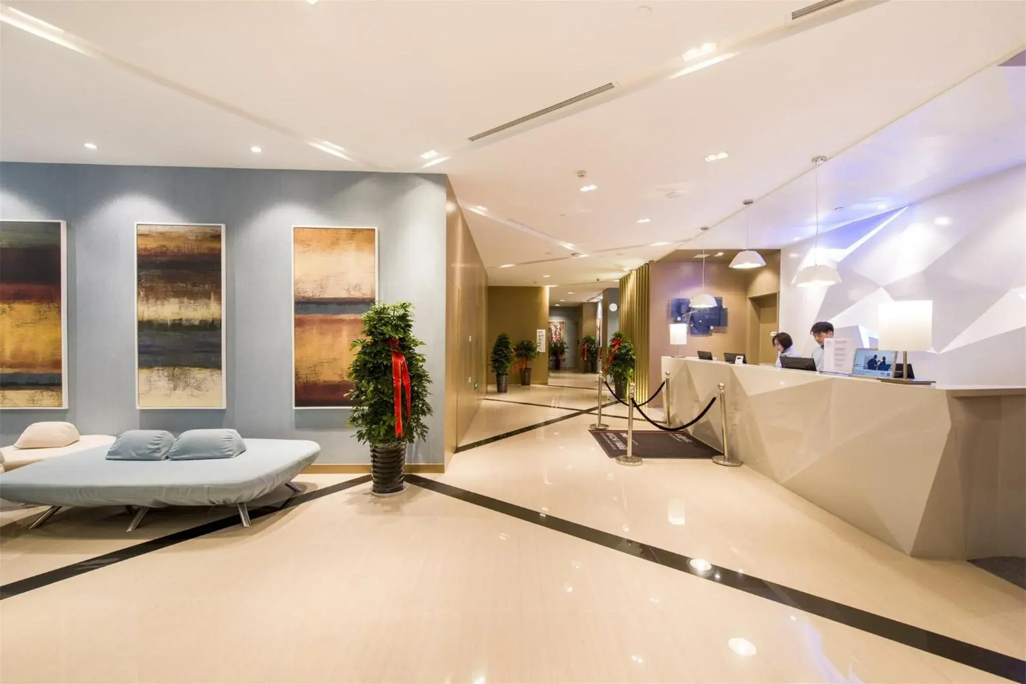 Property building in Holiday Inn Express Chengde Downtown by IHG Property building in Holiday Inn Express Chengde Downtown by IHG