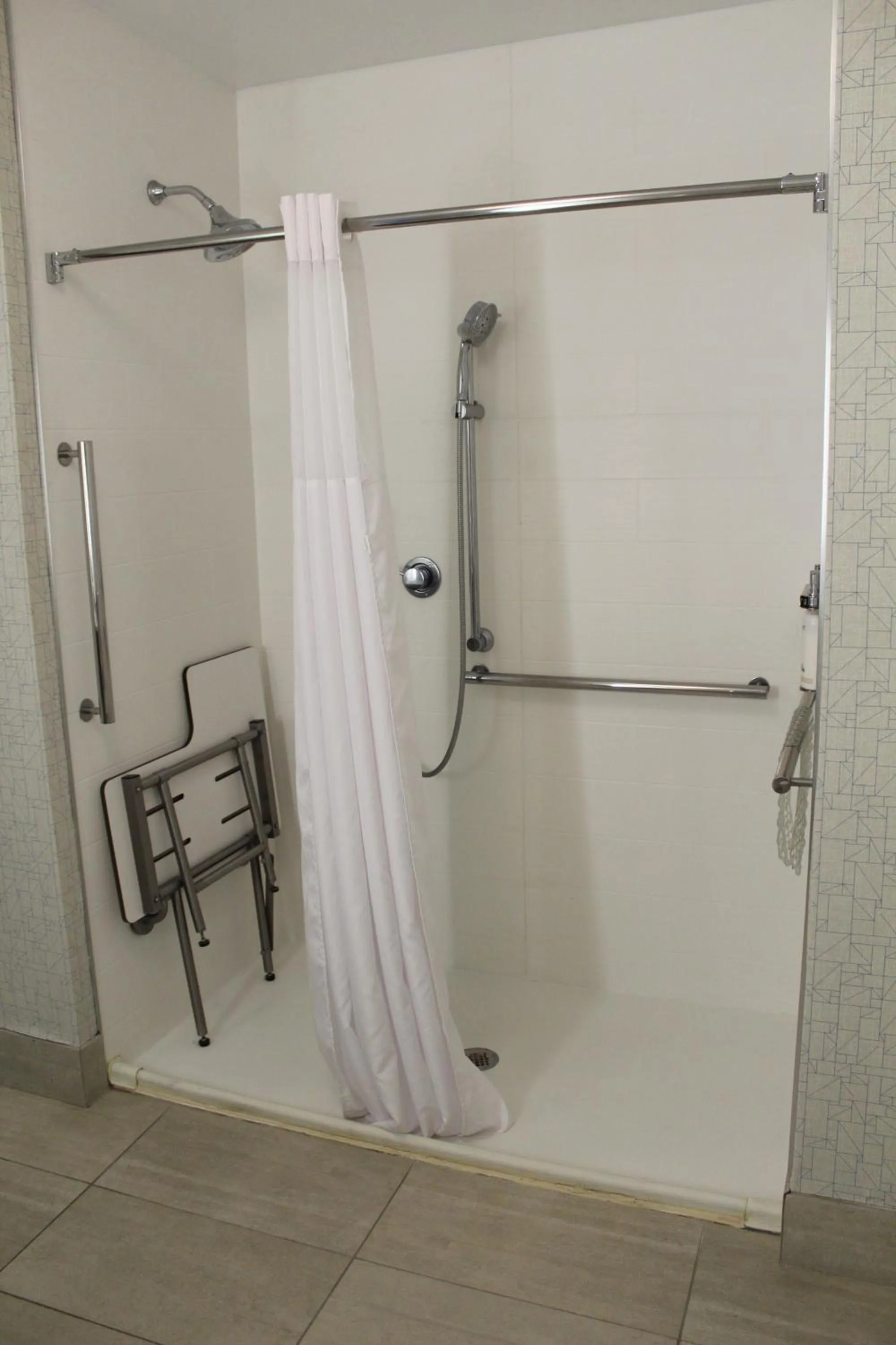 Shower in Holiday Inn Express & Suites - Gettysburg by IHG