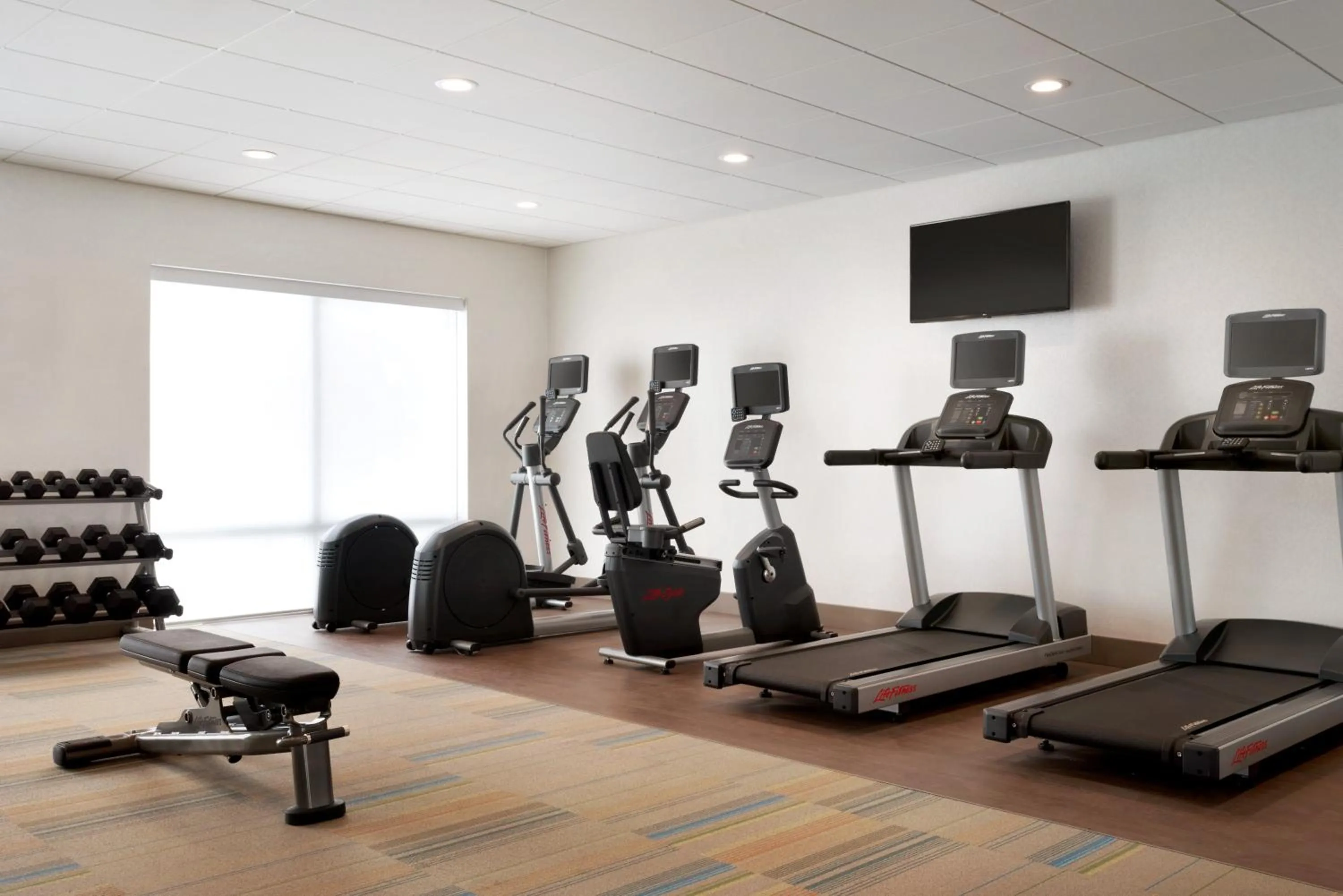 Fitness centre/facilities in Holiday Inn Express & Suites - Cincinnati South - Wilder by IHG