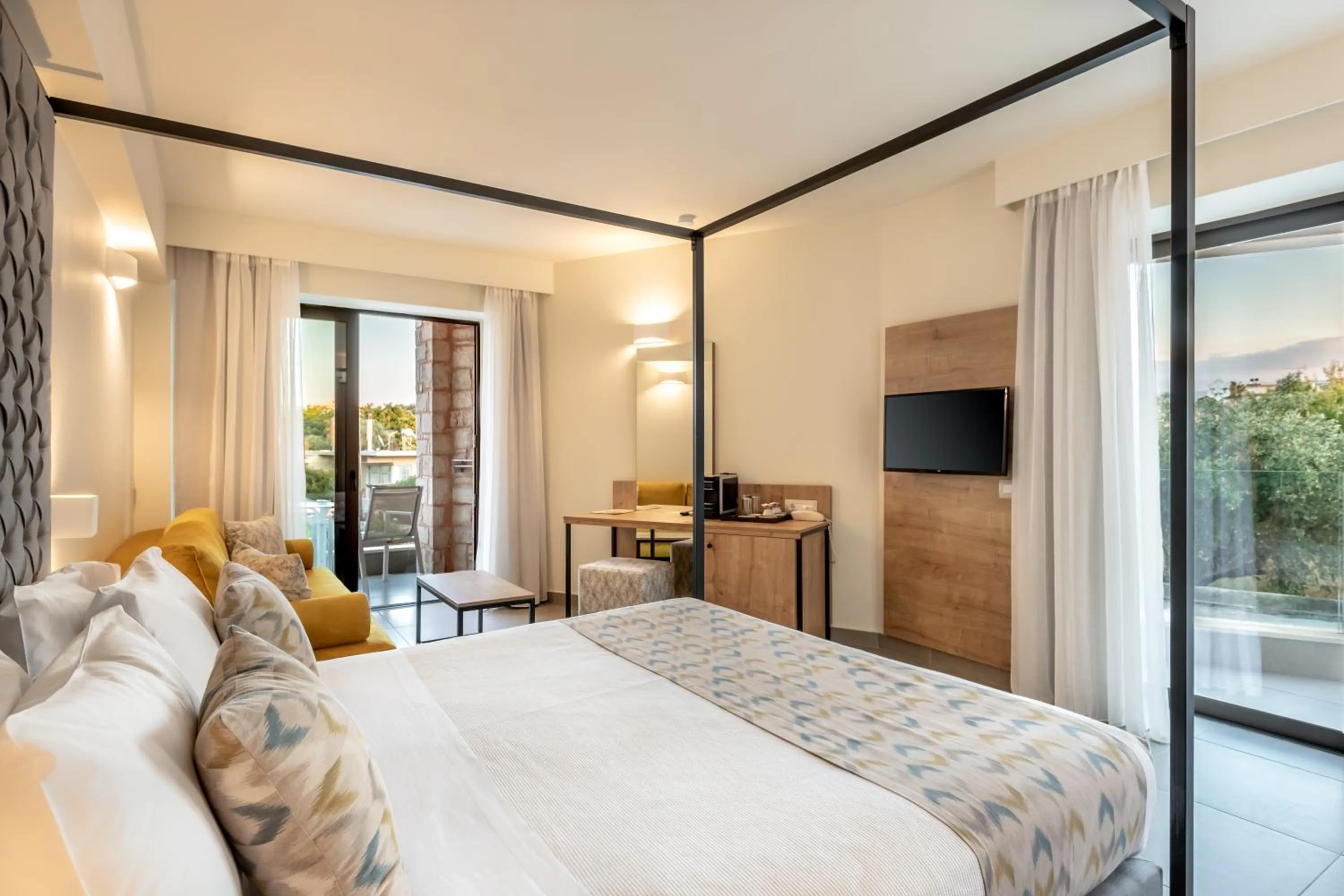 Photo of the whole room, Bed in Airis Boutique Hotel & Suites - For adults only