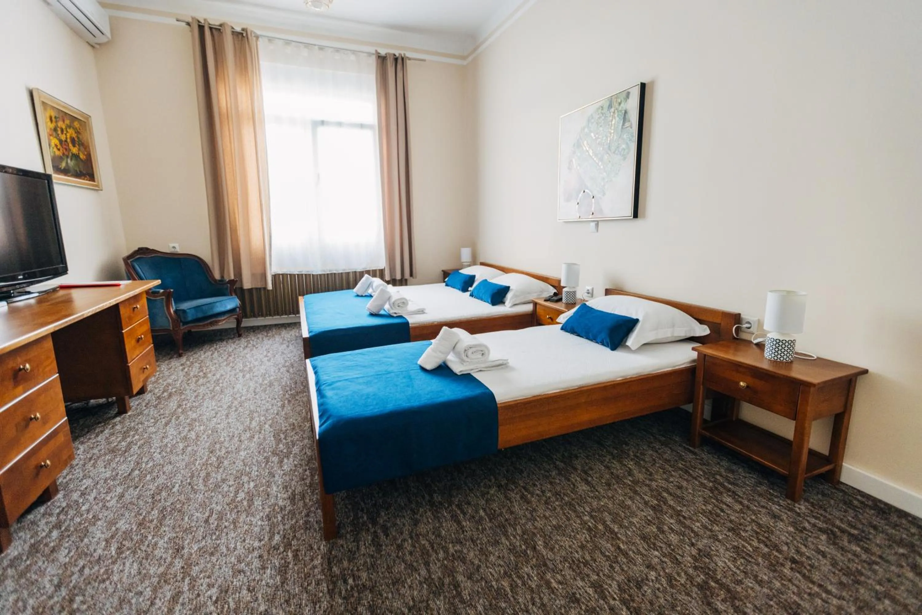 Comfort Triple Room in Laguna Green Guest House
