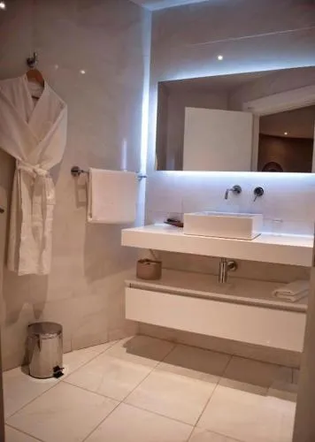 THE PALMS Luxury Boutique Hotel