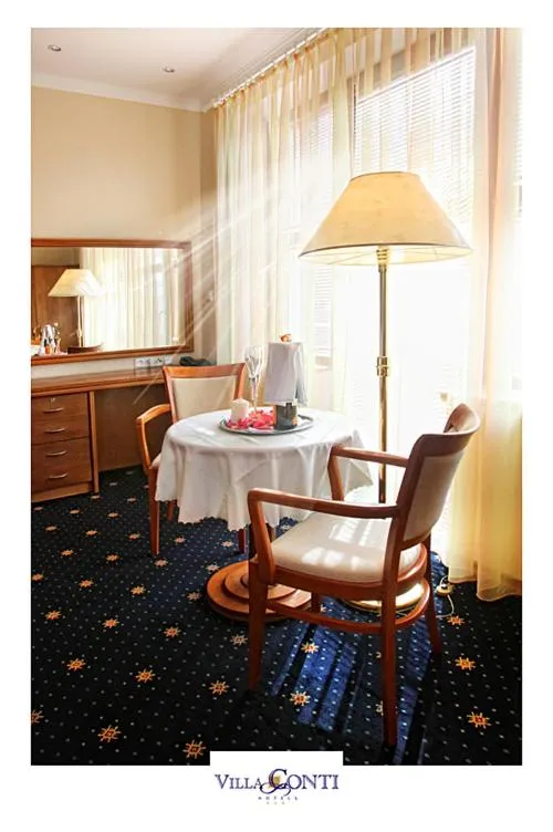 Text overlay in Hotel Villa Conti