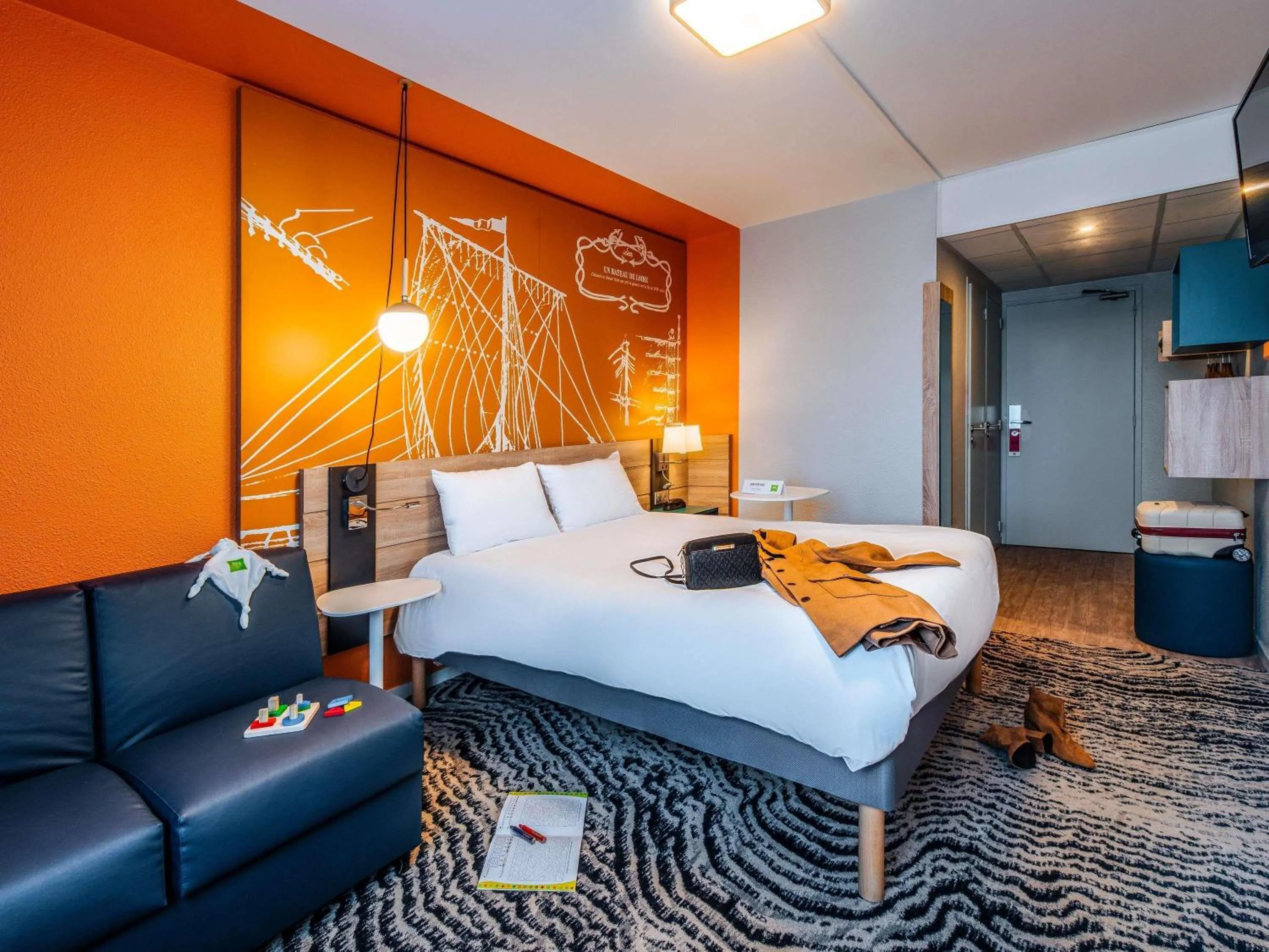 Bedroom, Bed in ibis Styles Ancenis Centre