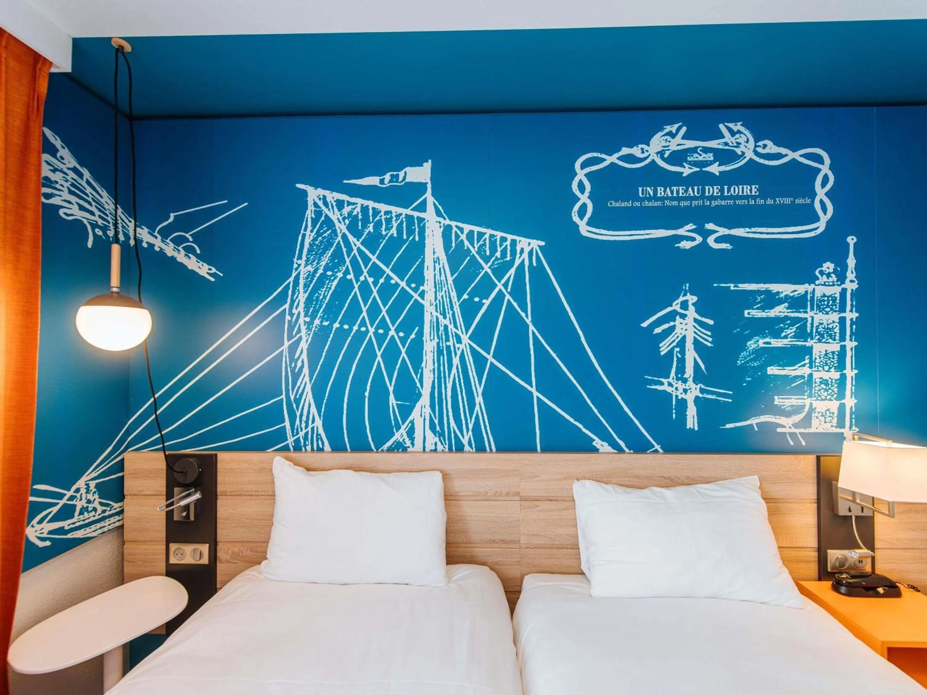 Bedroom, Bed in ibis Styles Ancenis Centre