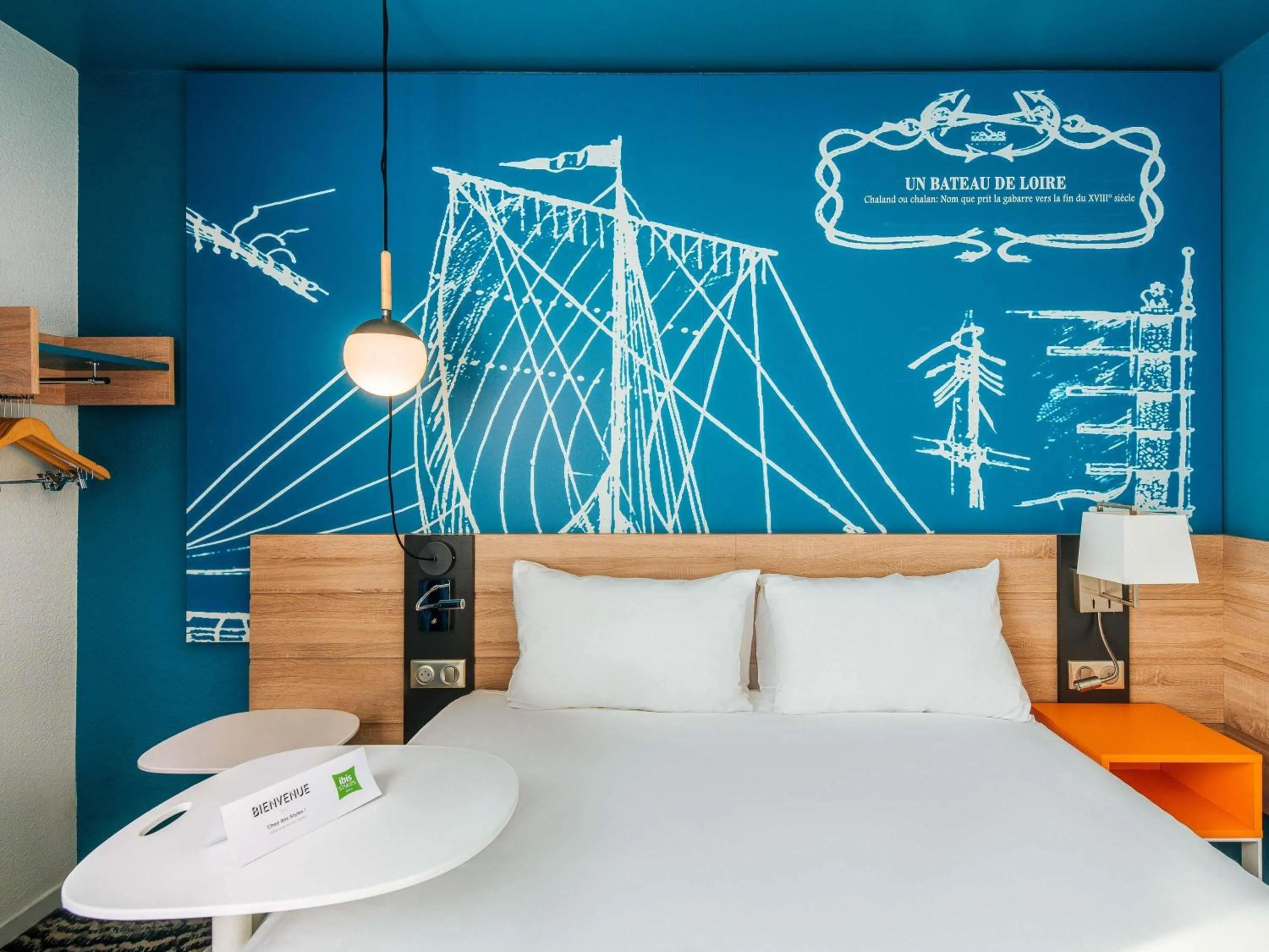 Bedroom, Bed in ibis Styles Ancenis Centre