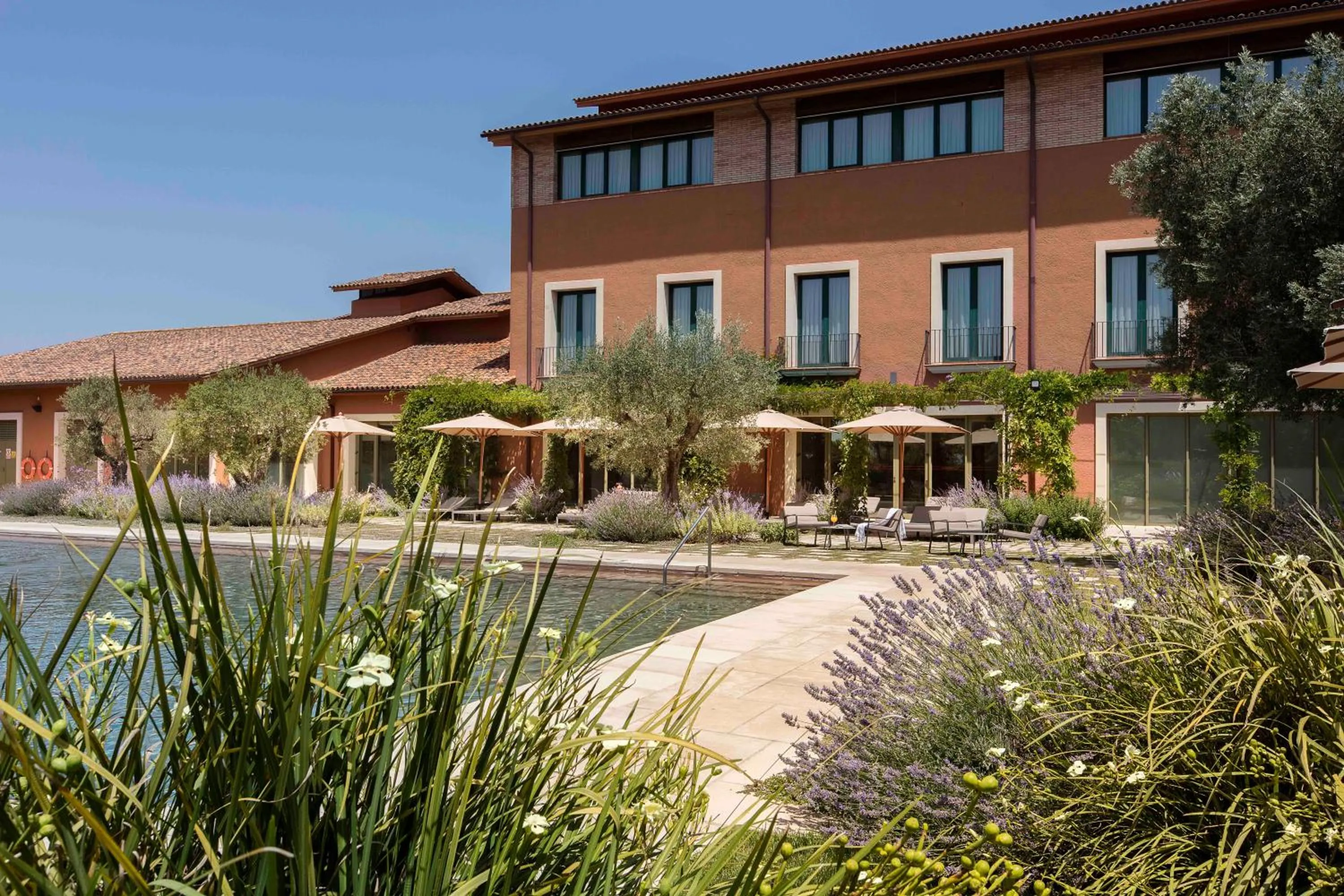 Swimming pool in Hotel Peralada Wine Spa & Golf