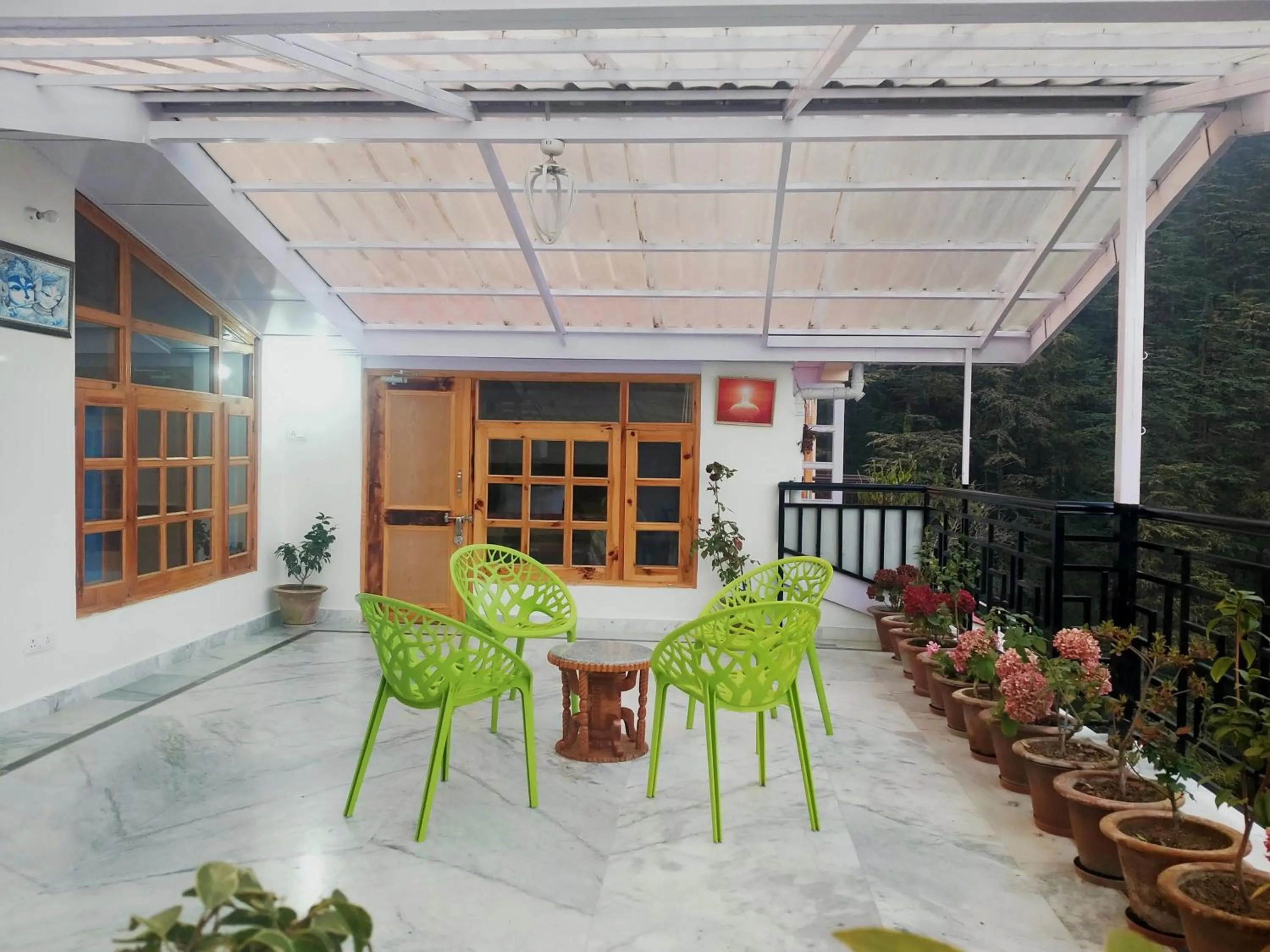 Two-Bedroom Apartment with Terrace in Vipul Home Stay