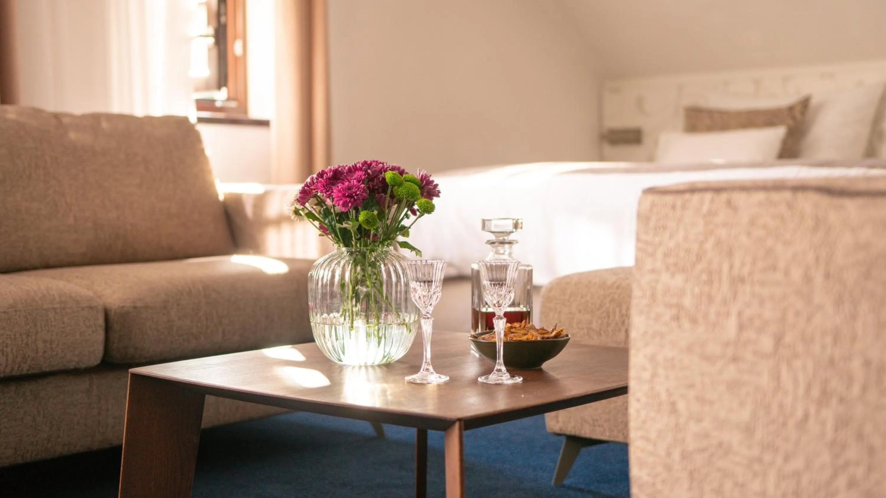 Seating area, Bed in Hotel Savoy Špindlerův Mlýn