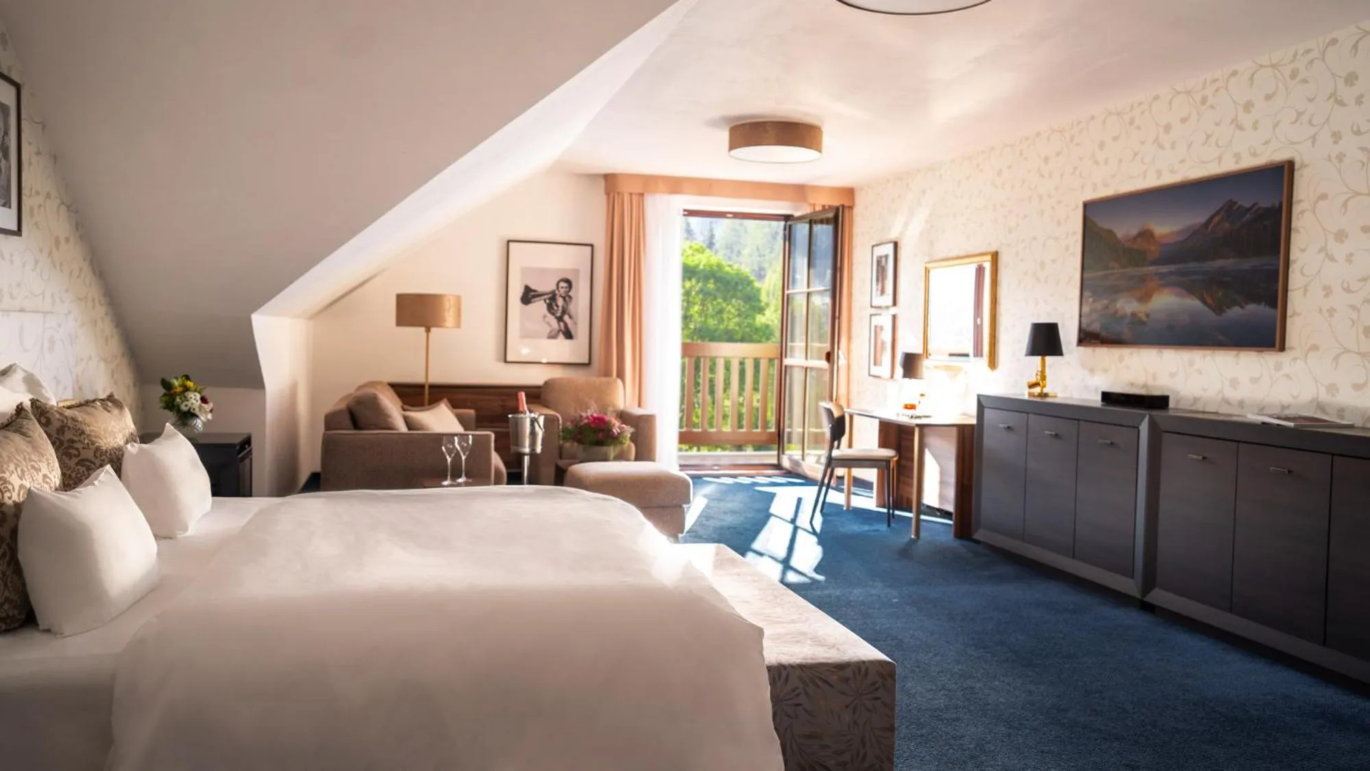 Bed in Hotel Savoy Špindlerův Mlýn