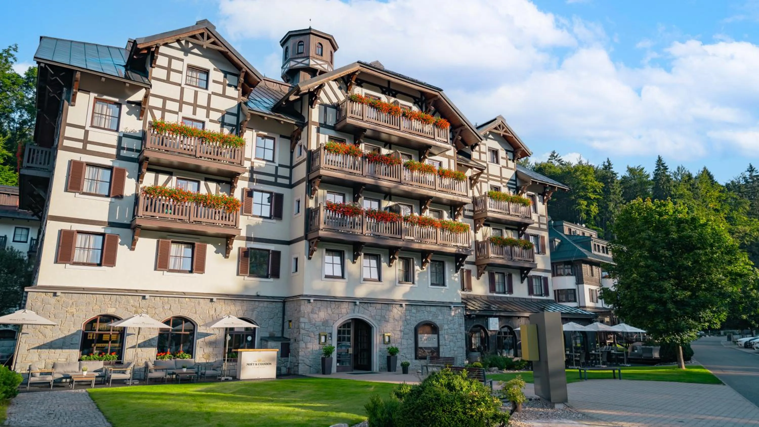 Property building in Hotel Savoy Špindlerův Mlýn