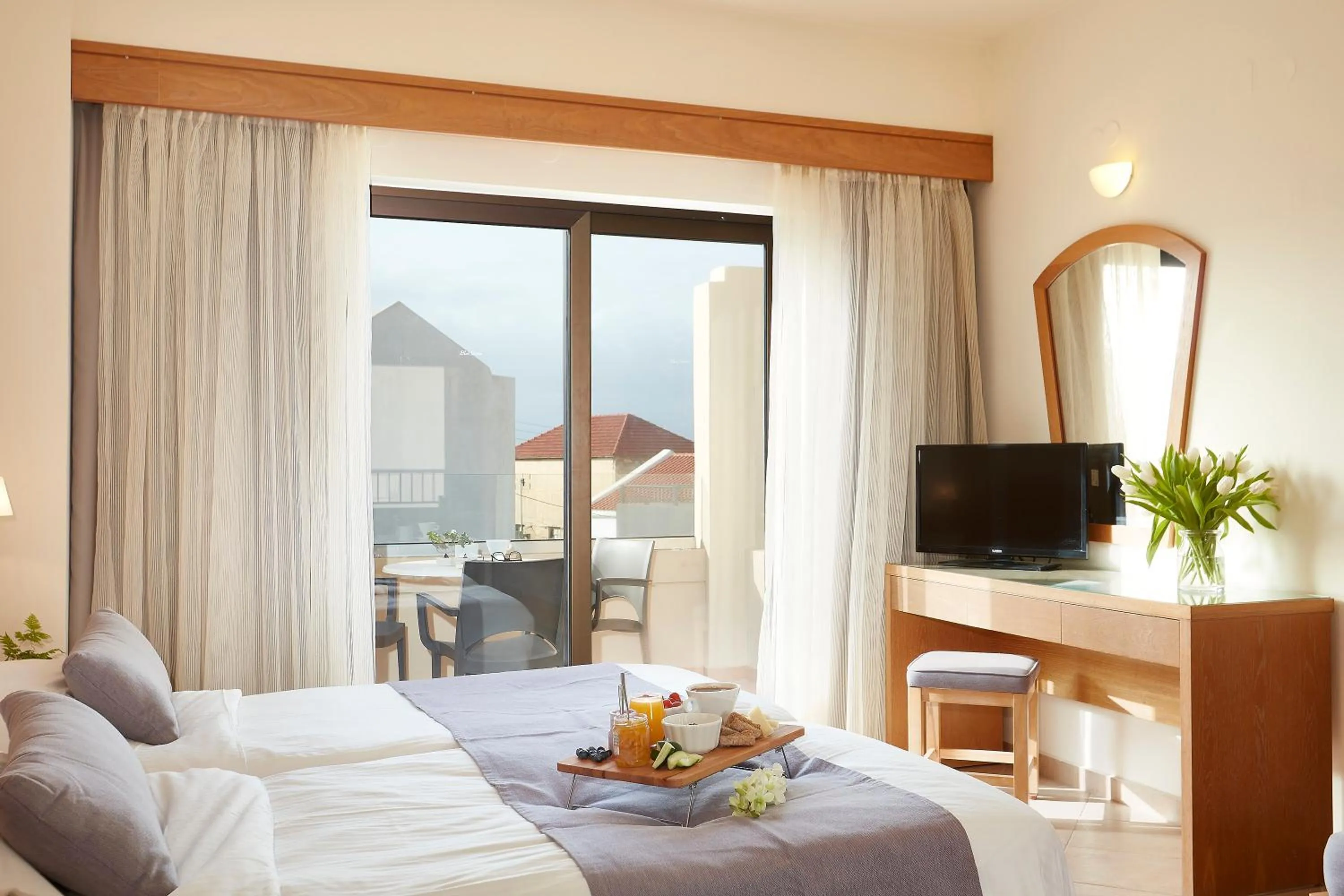 TV and multimedia, Bed in Blue Dome Hotel