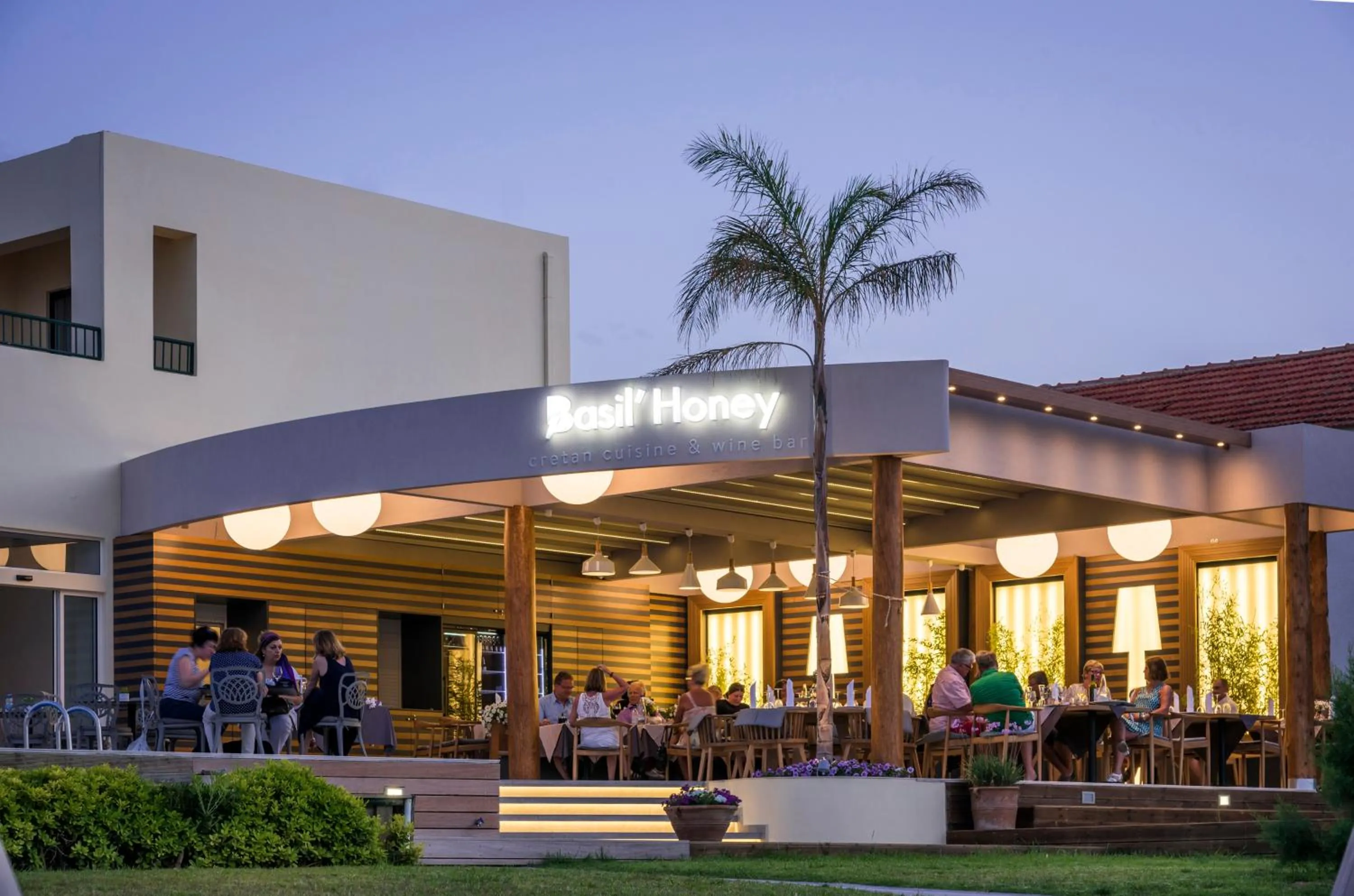 Restaurant/places to eat in Blue Dome Hotel